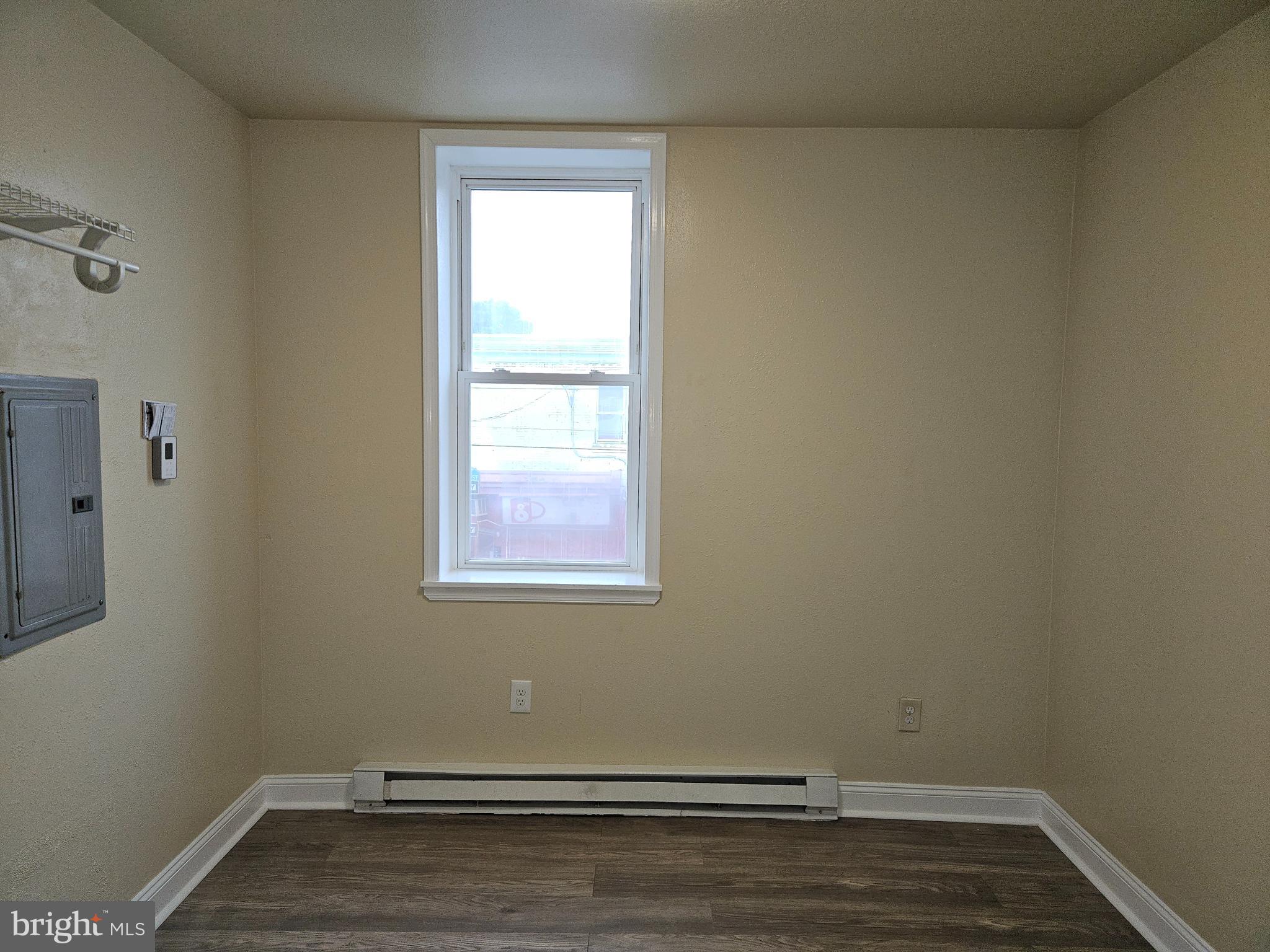 HUNTING PARK - Residential Lease