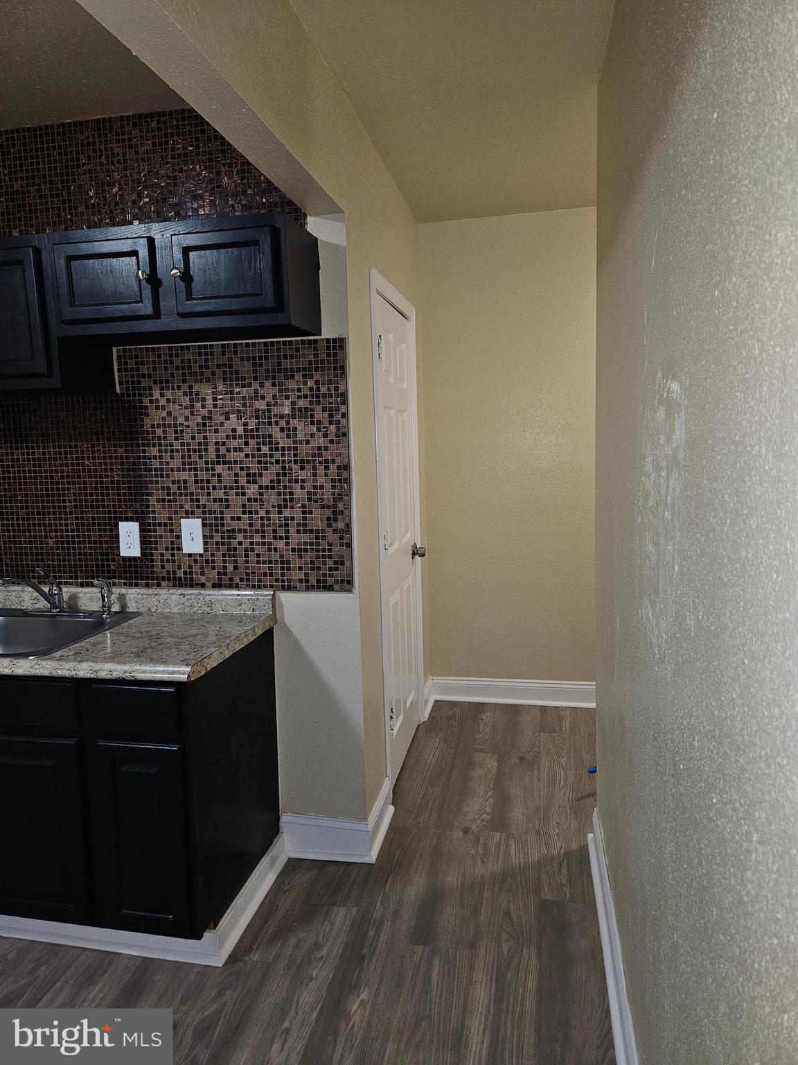 HUNTING PARK - Residential Lease