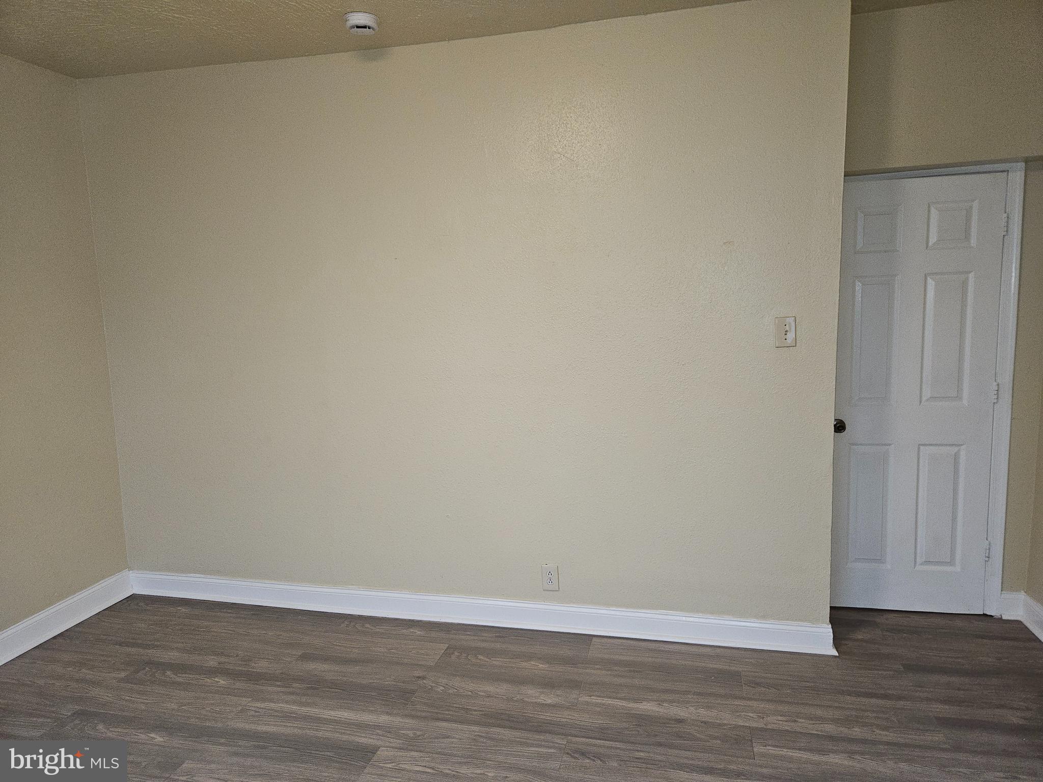 HUNTING PARK - Residential Lease