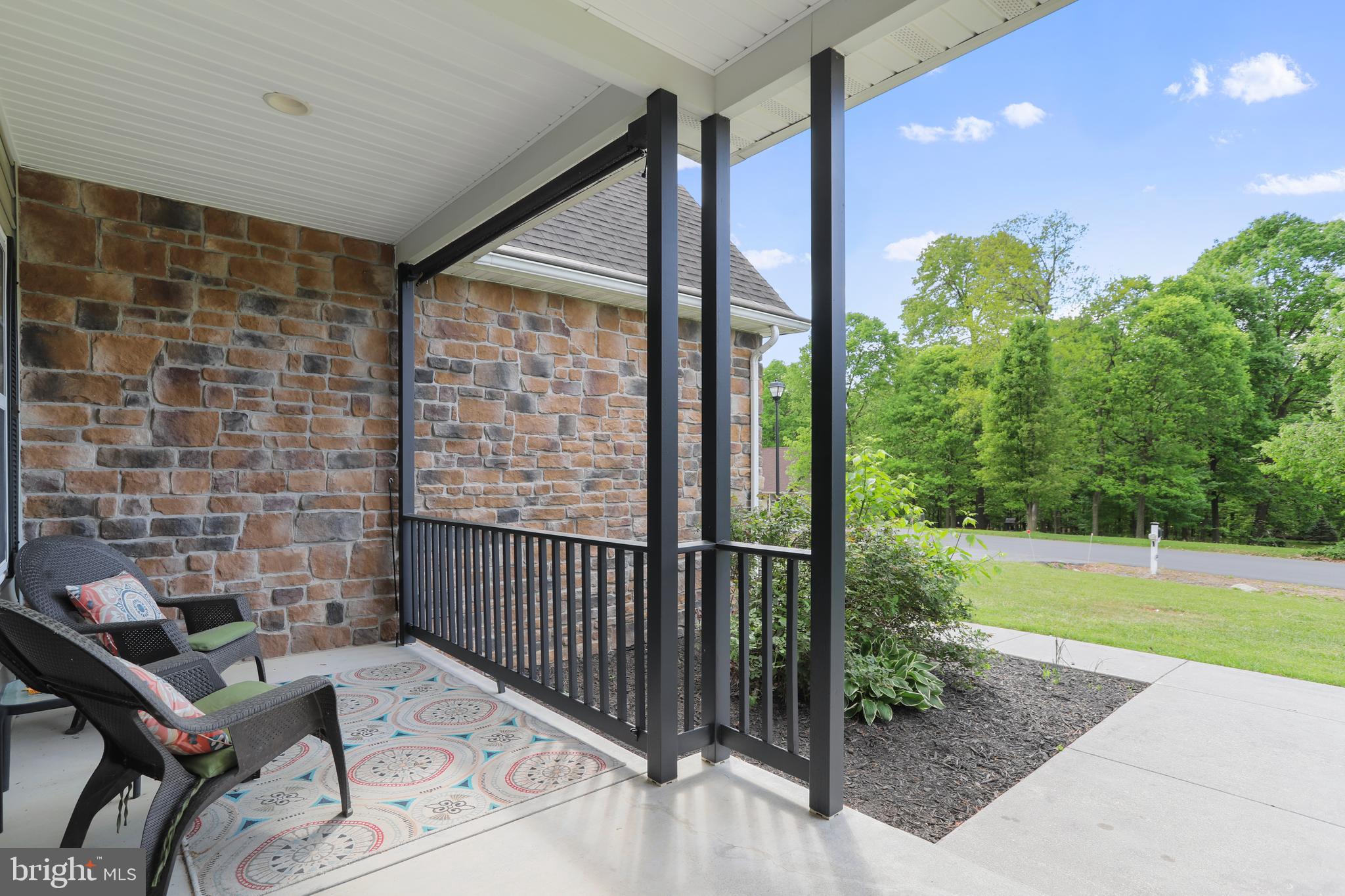 APPLE KNOLLS ESTATES - Residential