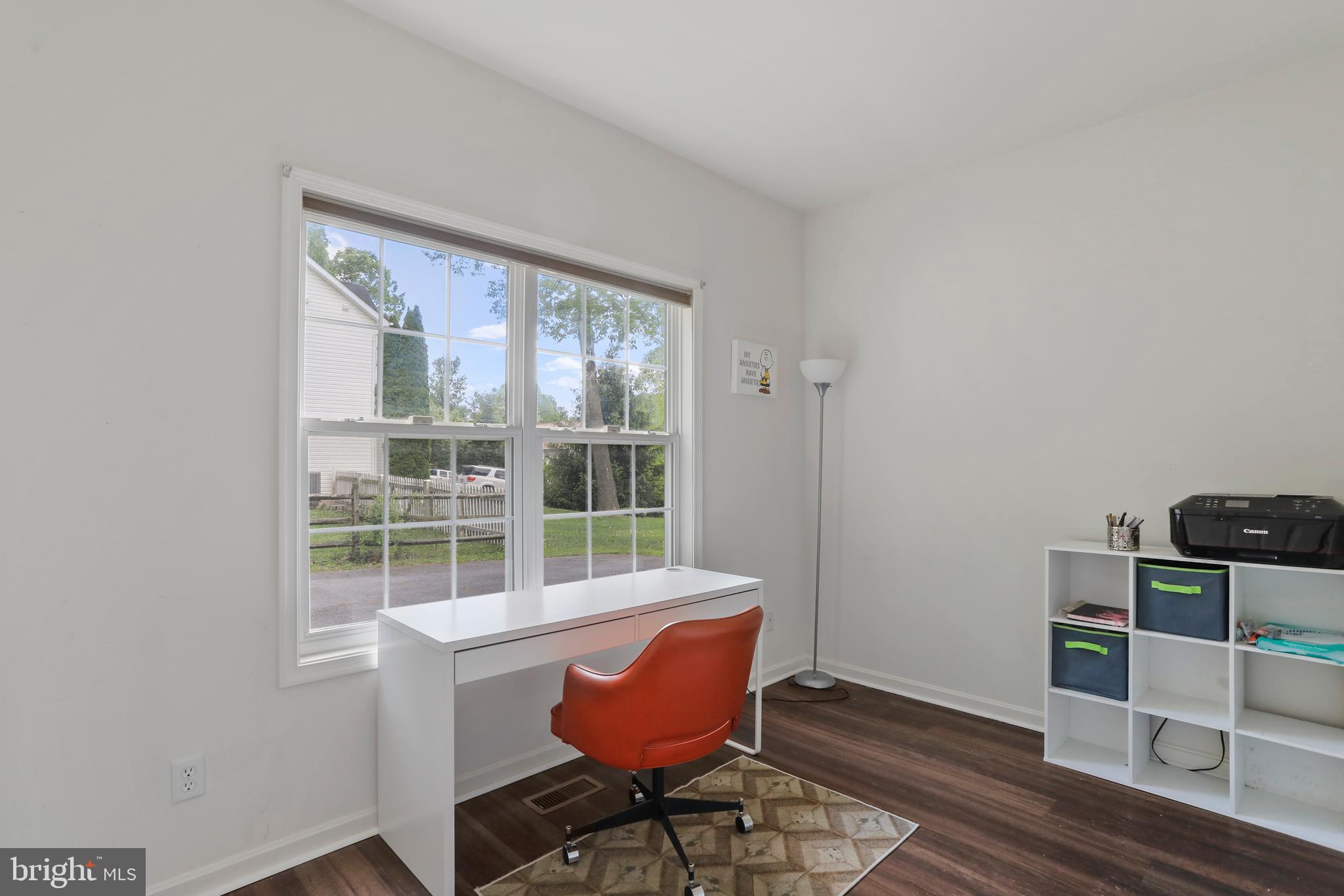 APPLE KNOLLS ESTATES - Residential