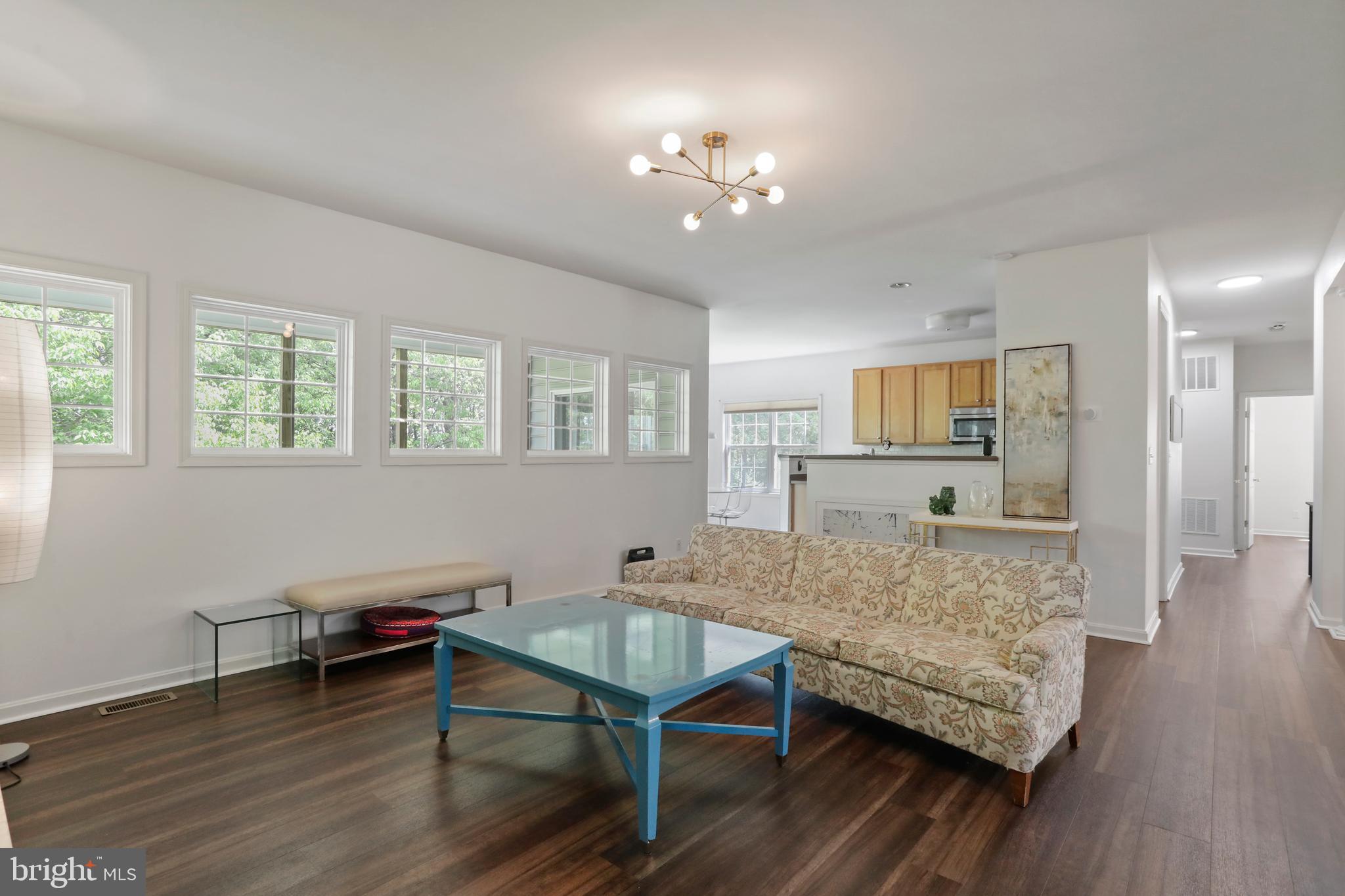 APPLE KNOLLS ESTATES - Residential