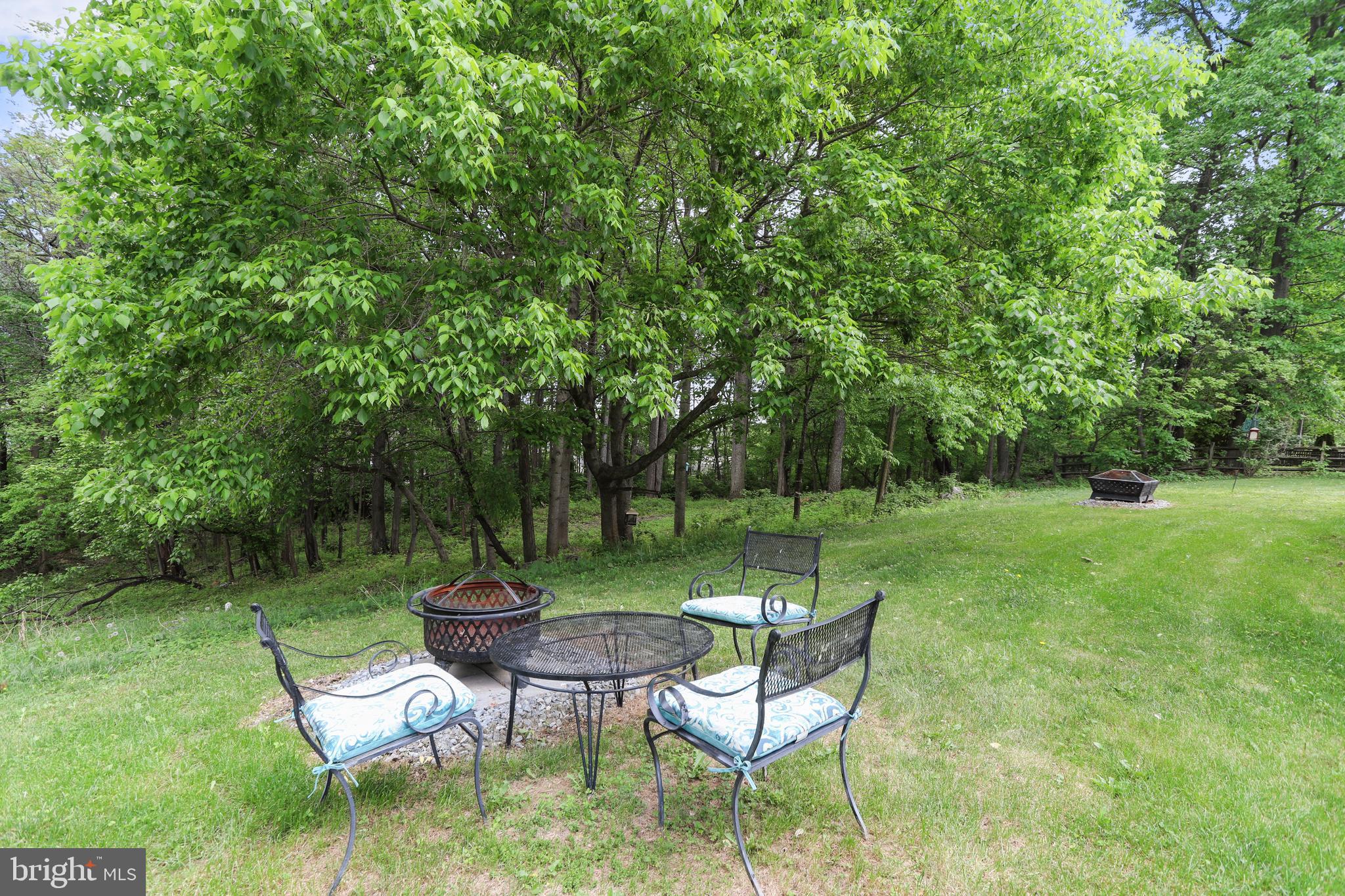 APPLE KNOLLS ESTATES - Residential