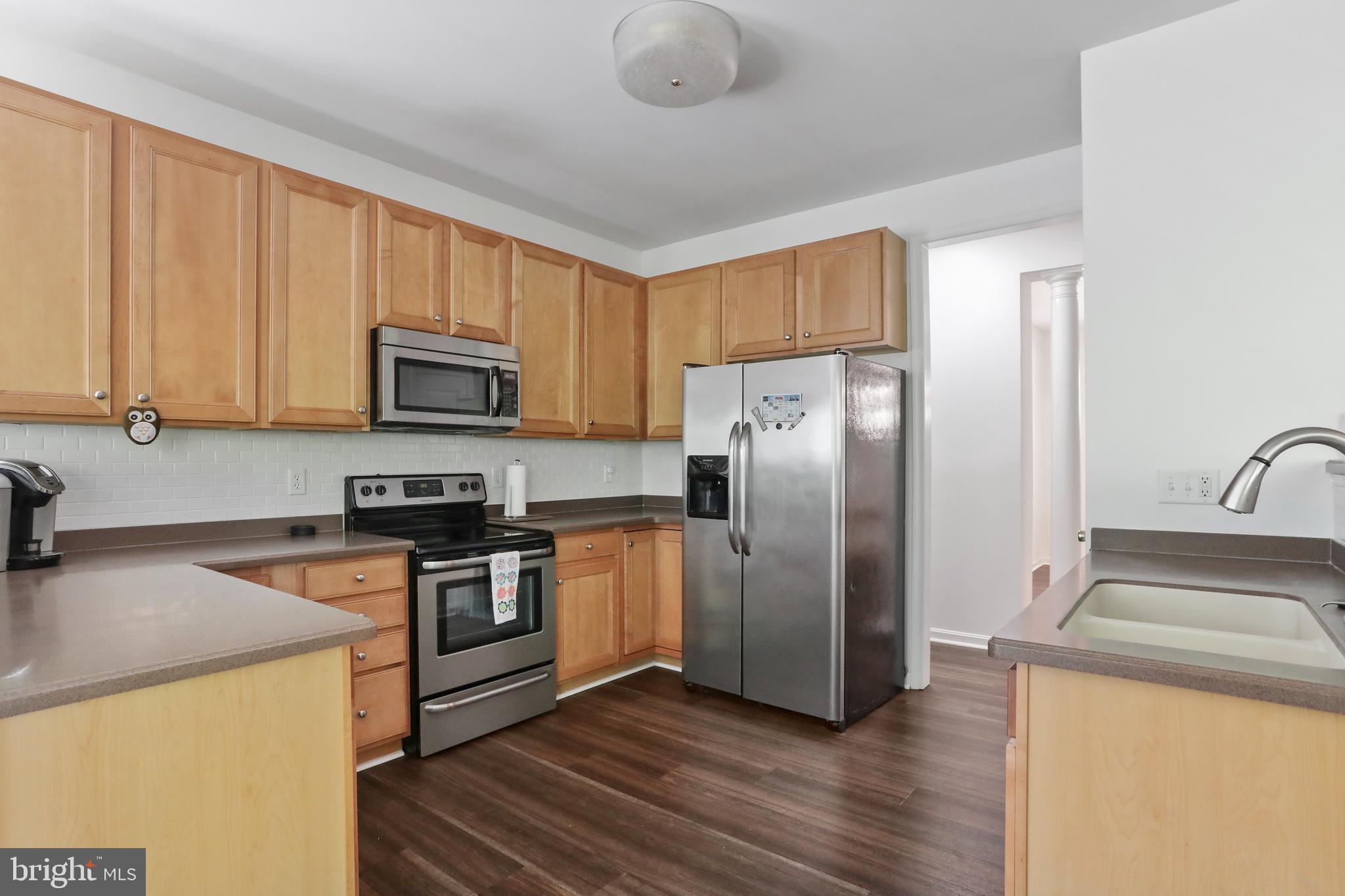 APPLE KNOLLS ESTATES - Residential