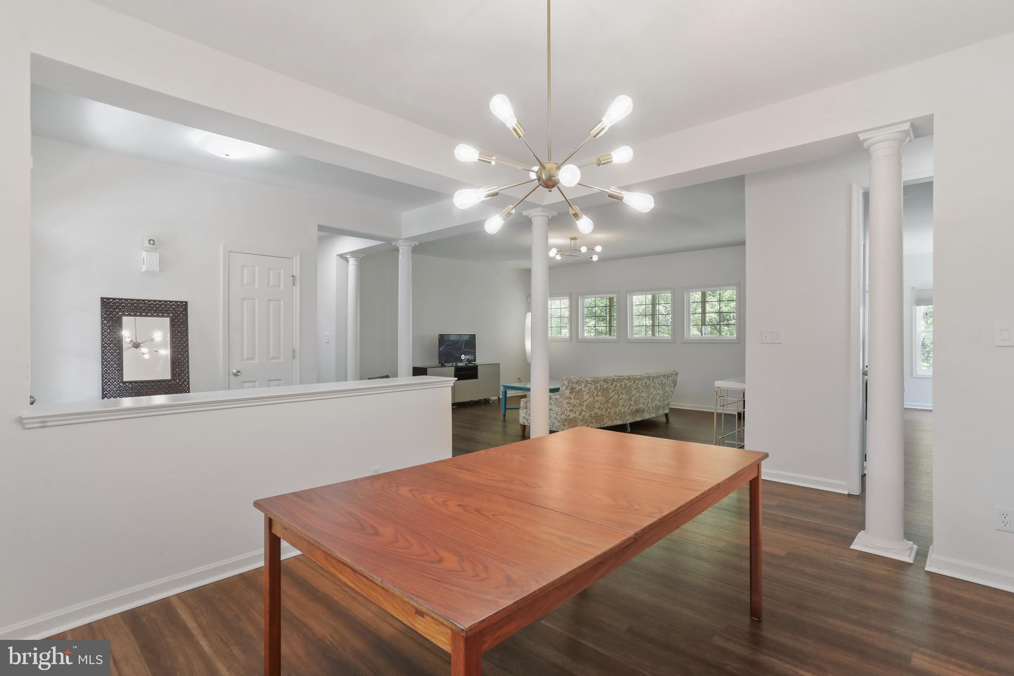 APPLE KNOLLS ESTATES - Residential