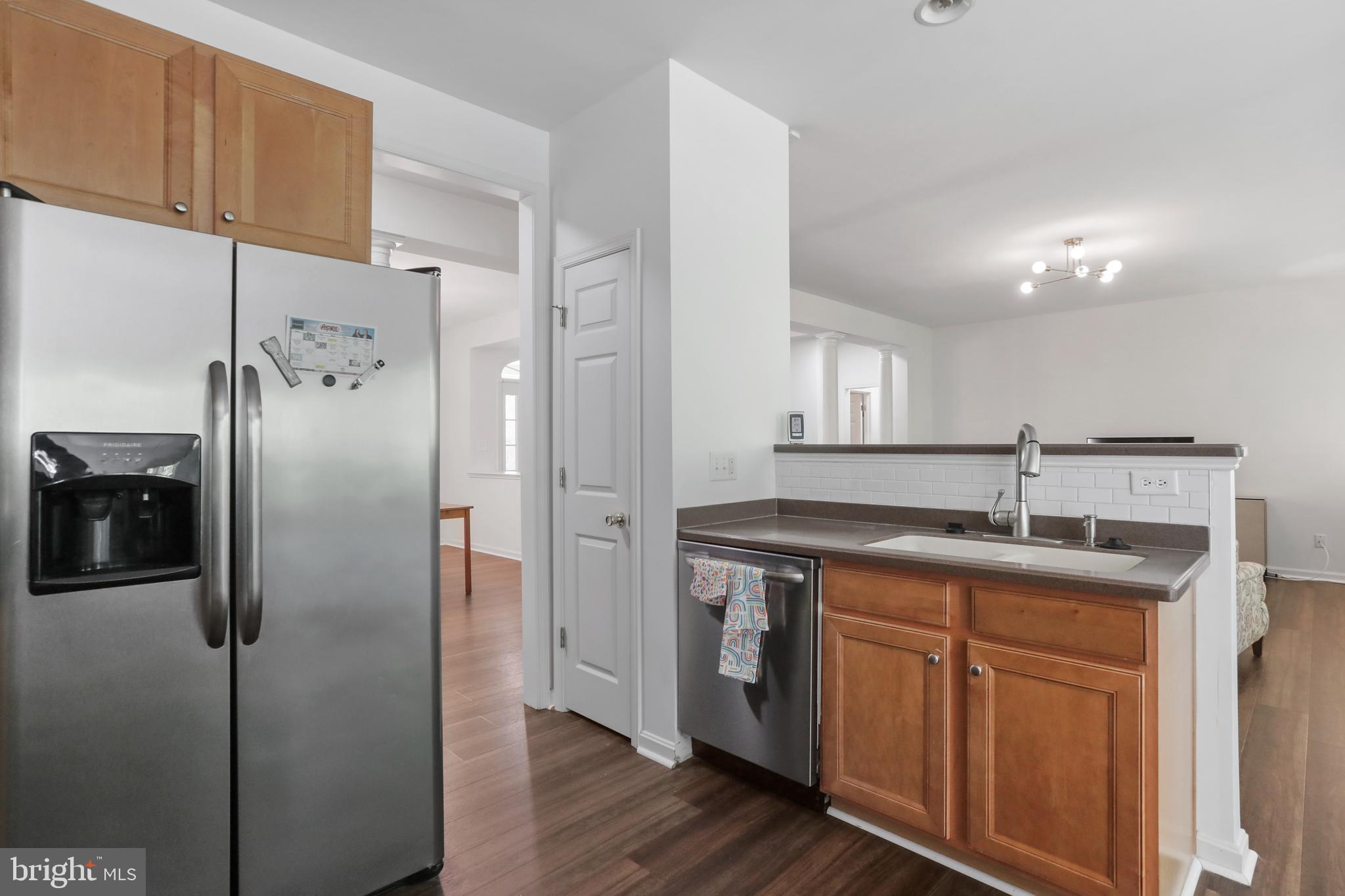 APPLE KNOLLS ESTATES - Residential