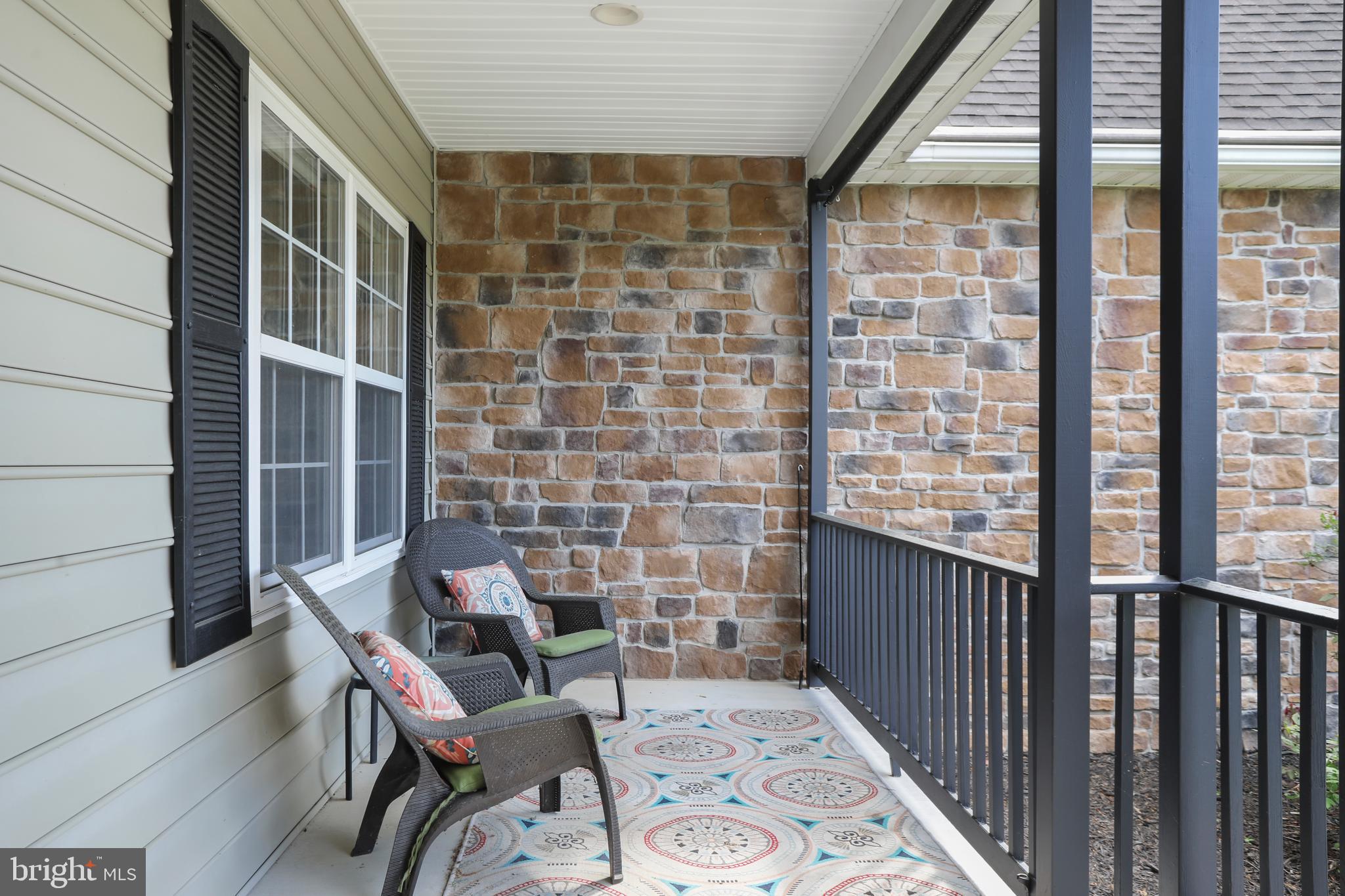 APPLE KNOLLS ESTATES - Residential