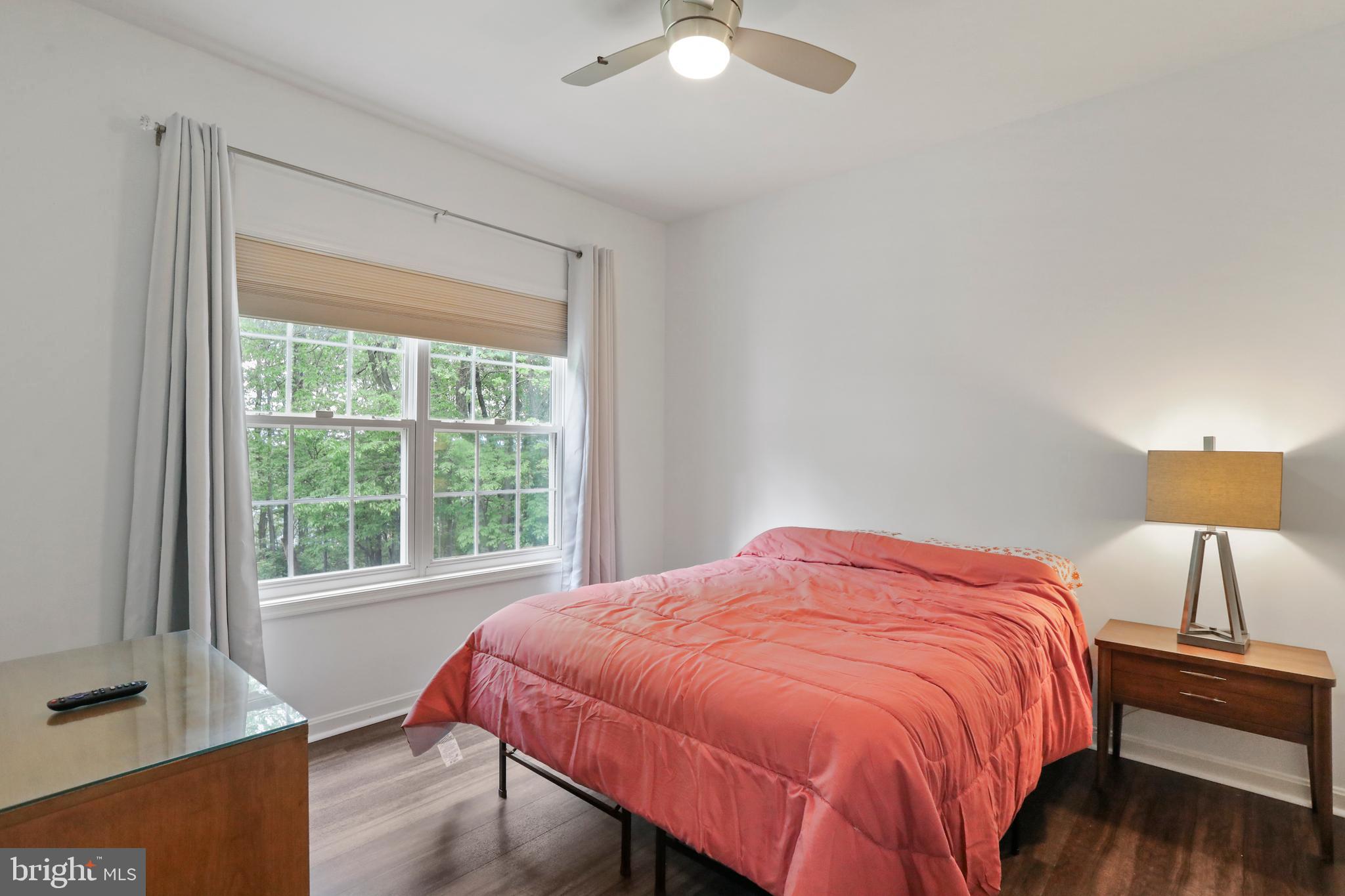 APPLE KNOLLS ESTATES - Residential