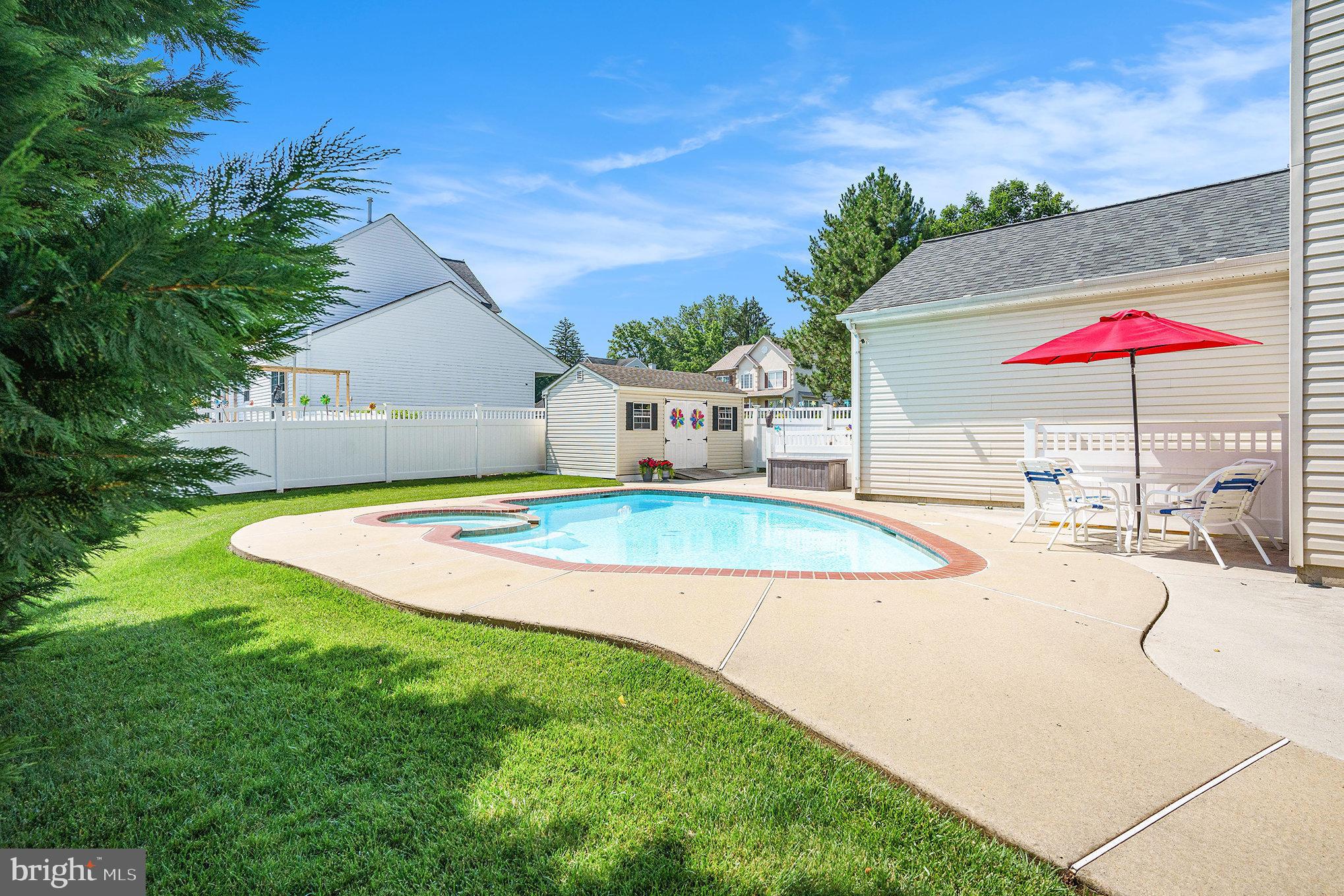 AUTUMN RIDGE - Residential