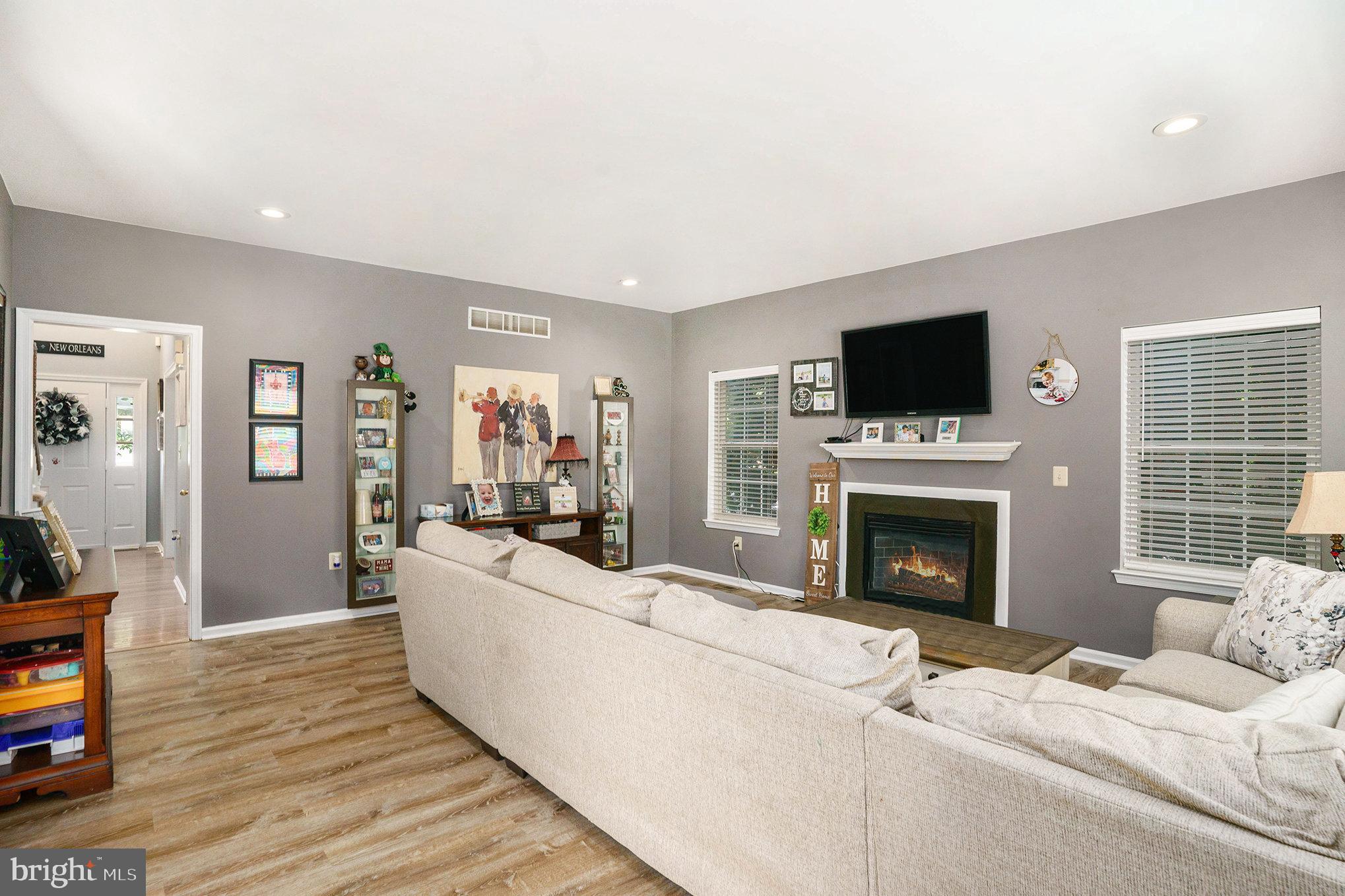 AUTUMN RIDGE - Residential