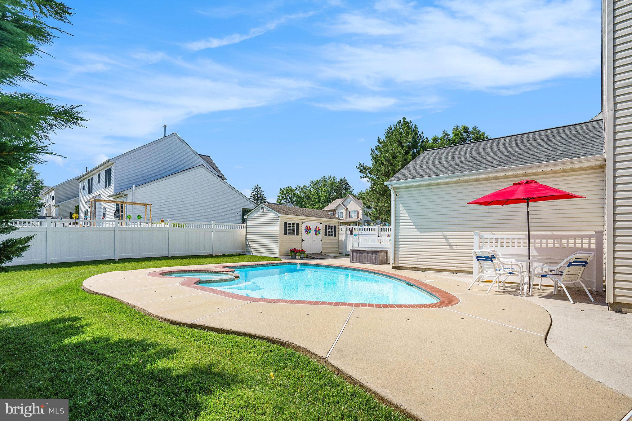 AUTUMN RIDGE - Residential