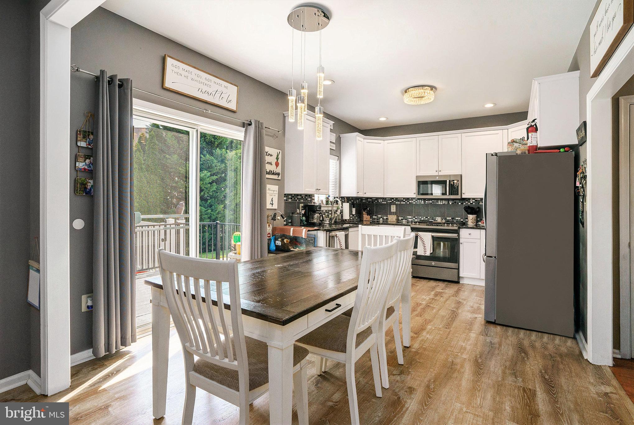 AUTUMN RIDGE - Residential