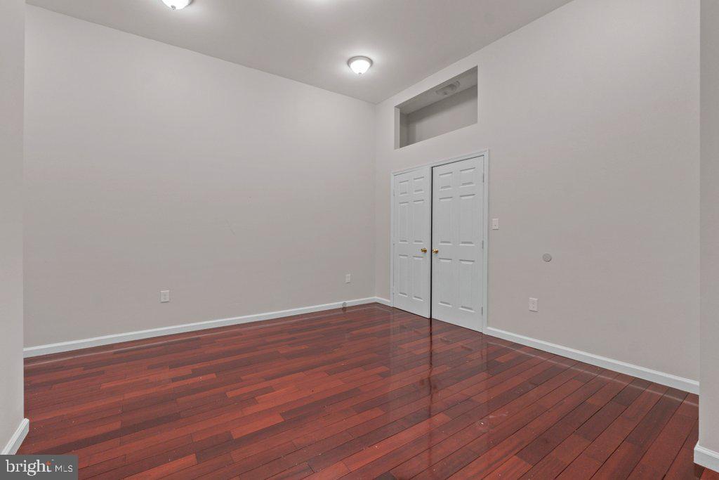 RESERVOIR HILL - Residential Income