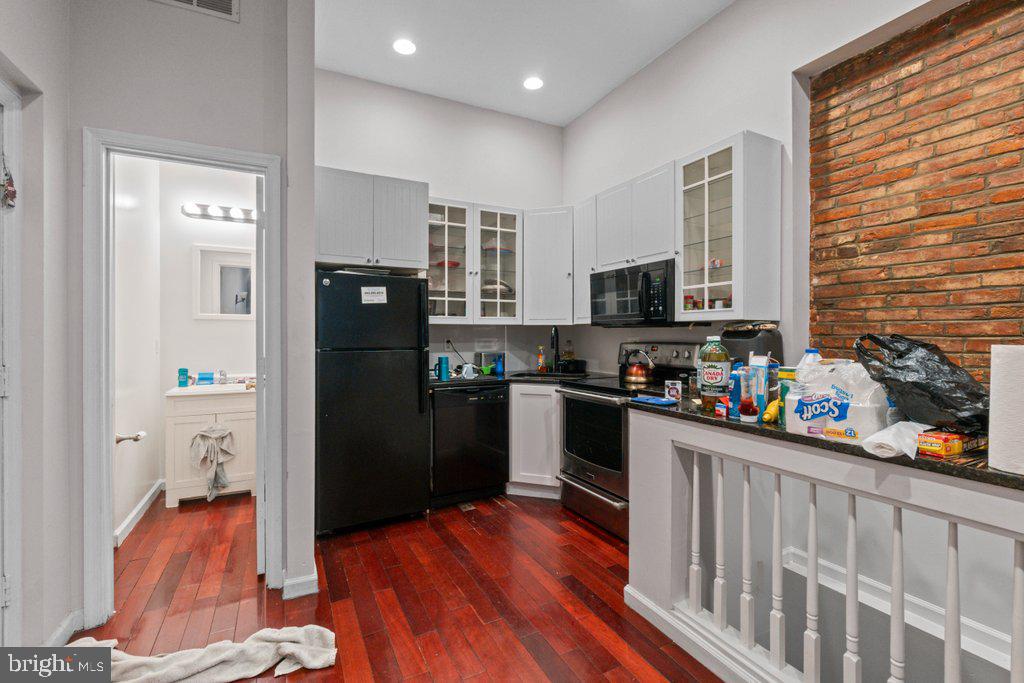 RESERVOIR HILL - Residential Income