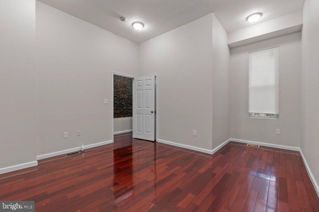 RESERVOIR HILL - Residential Income
