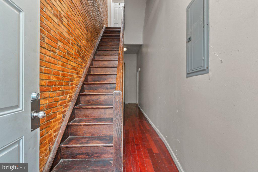 RESERVOIR HILL - Residential Income