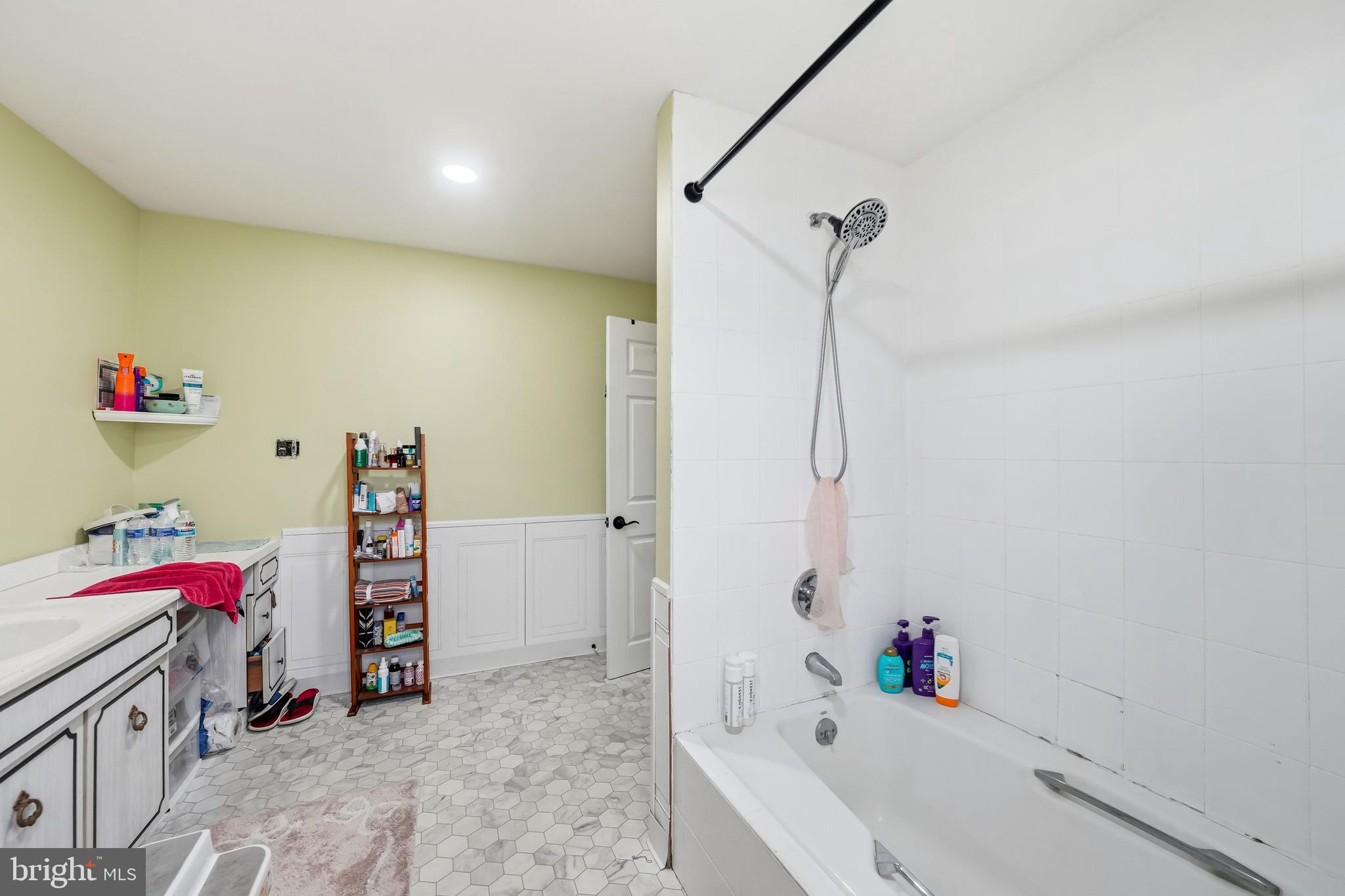 EDDINGTON GDNS - Residential