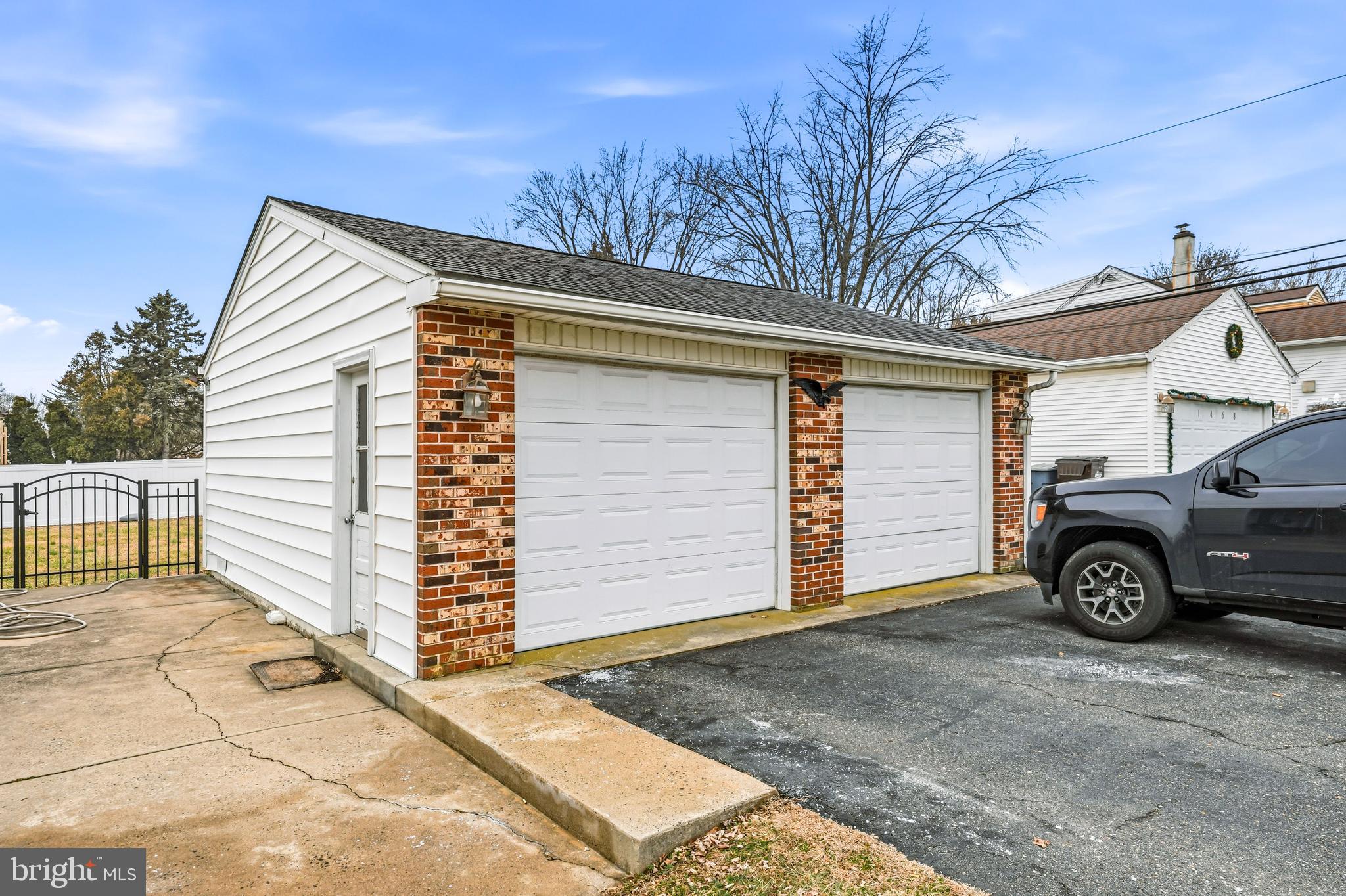 EDDINGTON GDNS - Residential