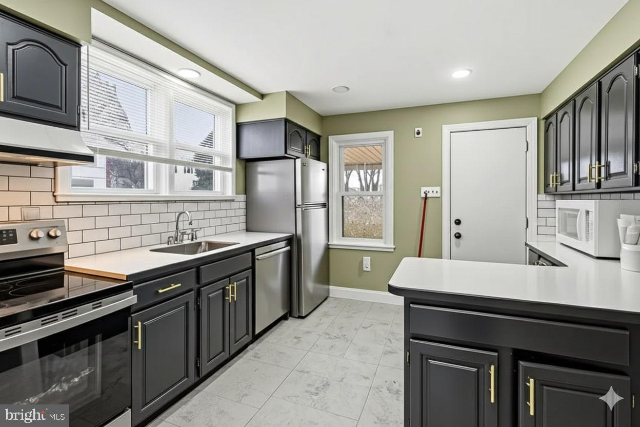 EDDINGTON GDNS - Residential