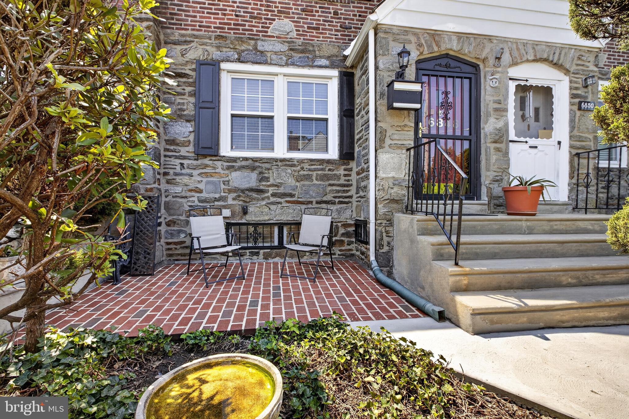 6848 RADBOURNE ROAD