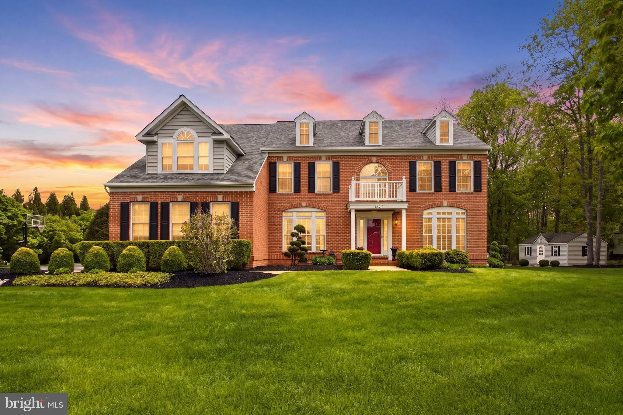 RIVER DOWNS - Residential