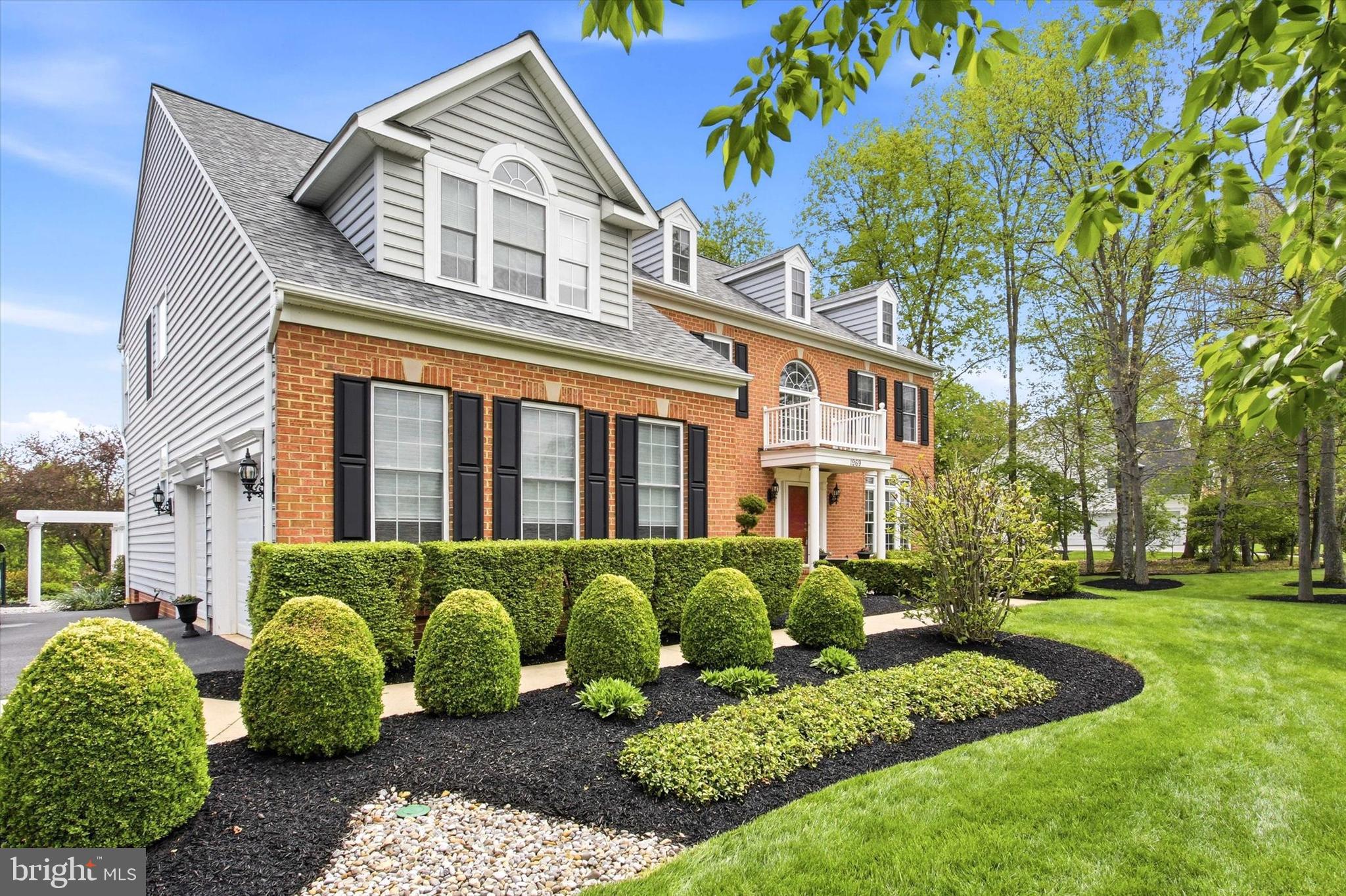 RIVER DOWNS - Residential