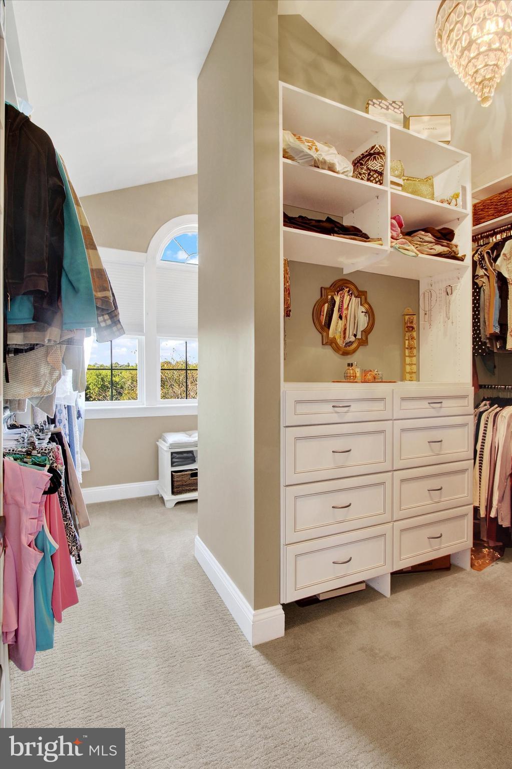 RIVER DOWNS - Residential