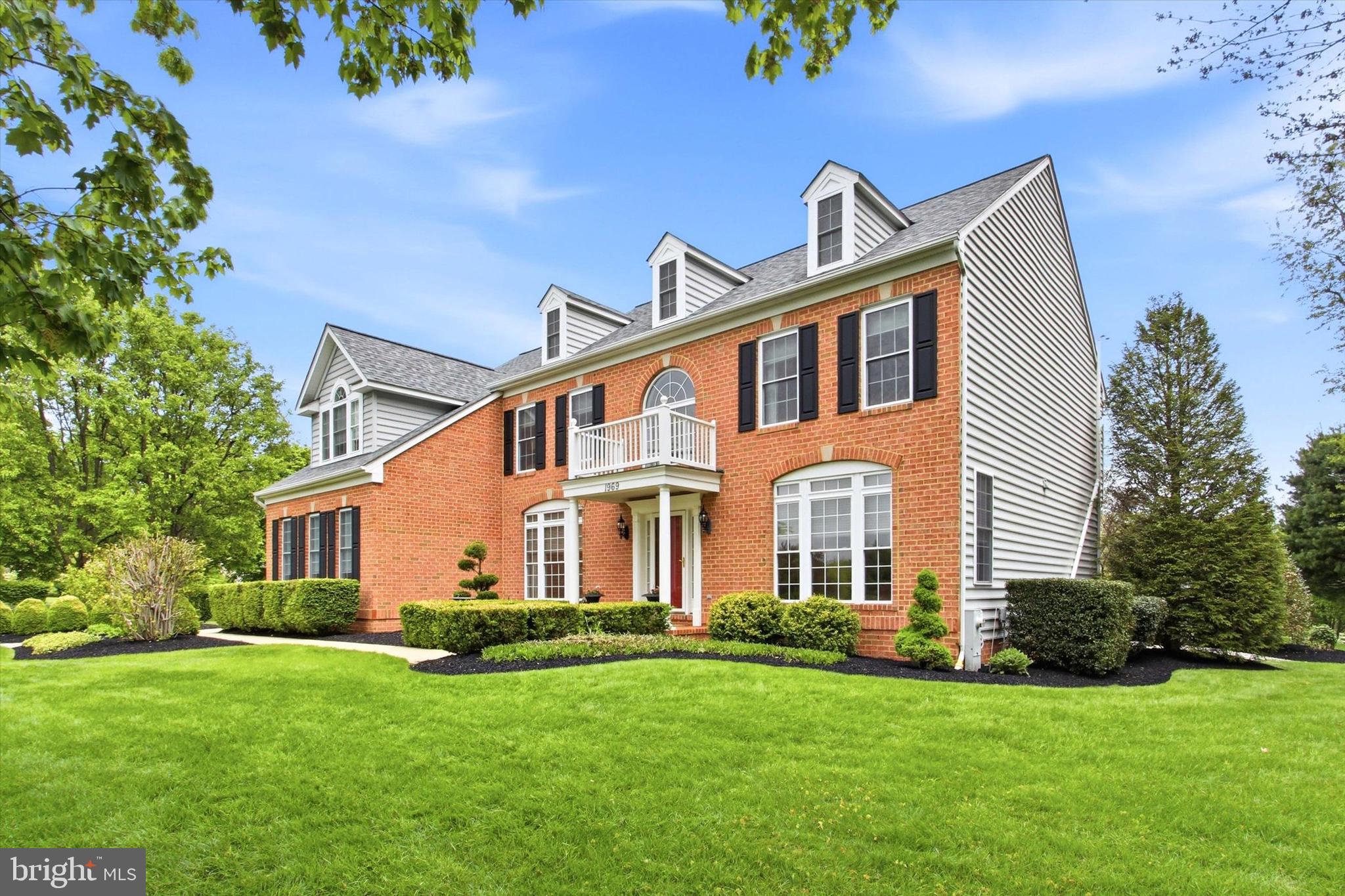 RIVER DOWNS - Residential