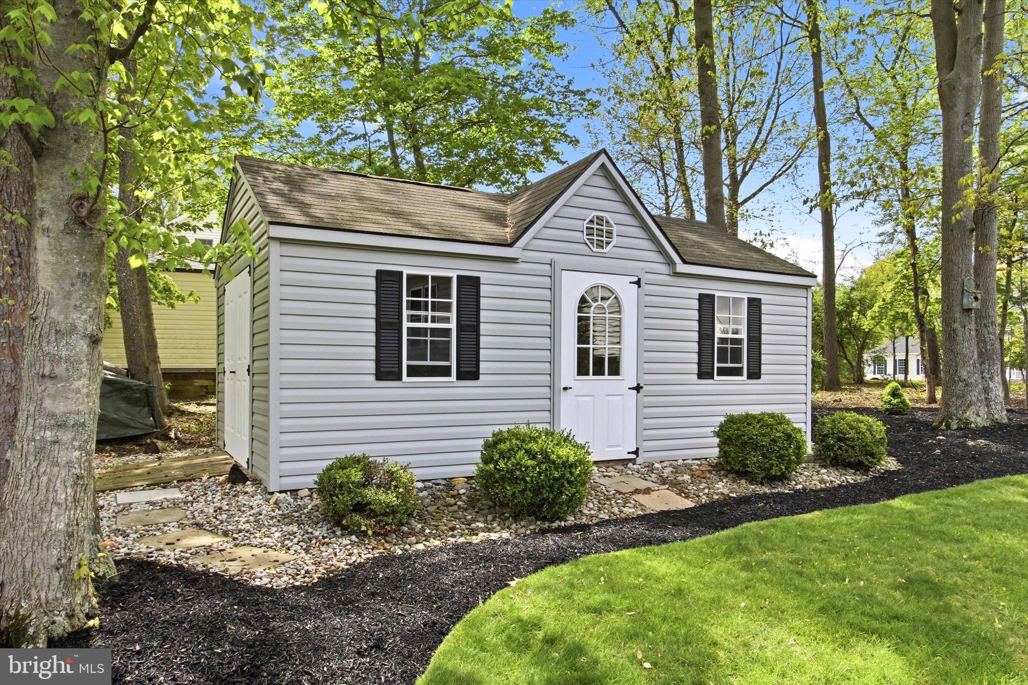 RIVER DOWNS - Residential