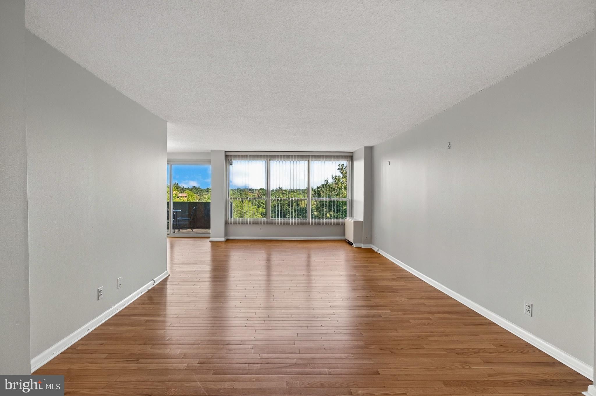 1001 CITY AVENUE EE-1021