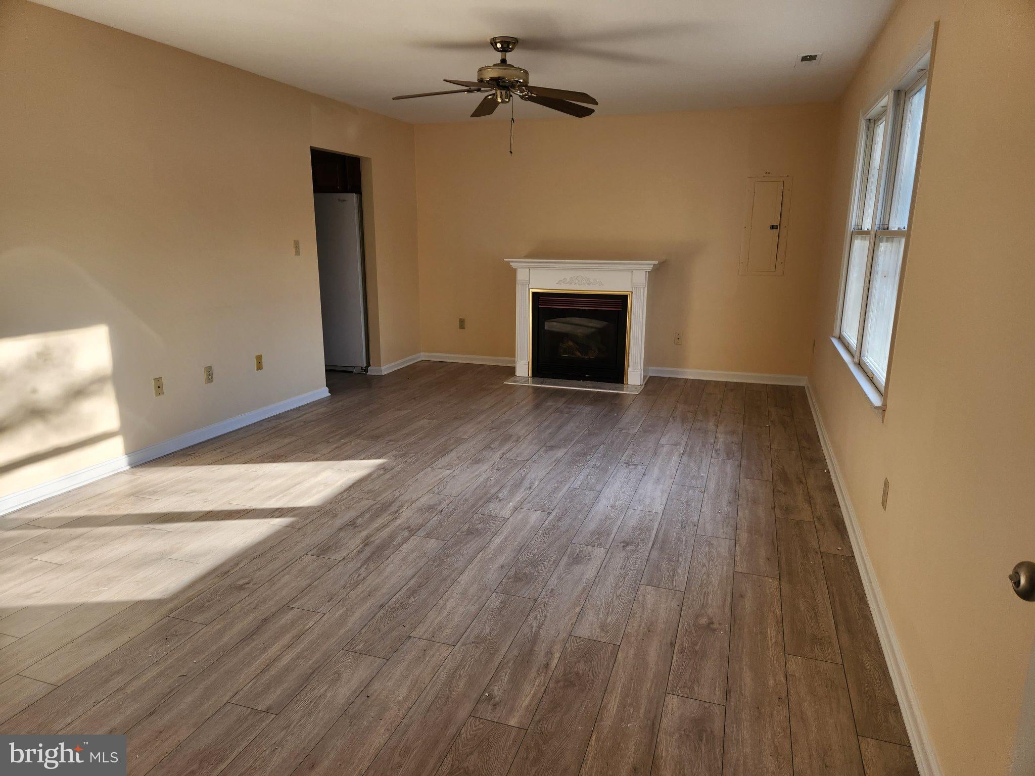 235 OLDE POINT LANE
