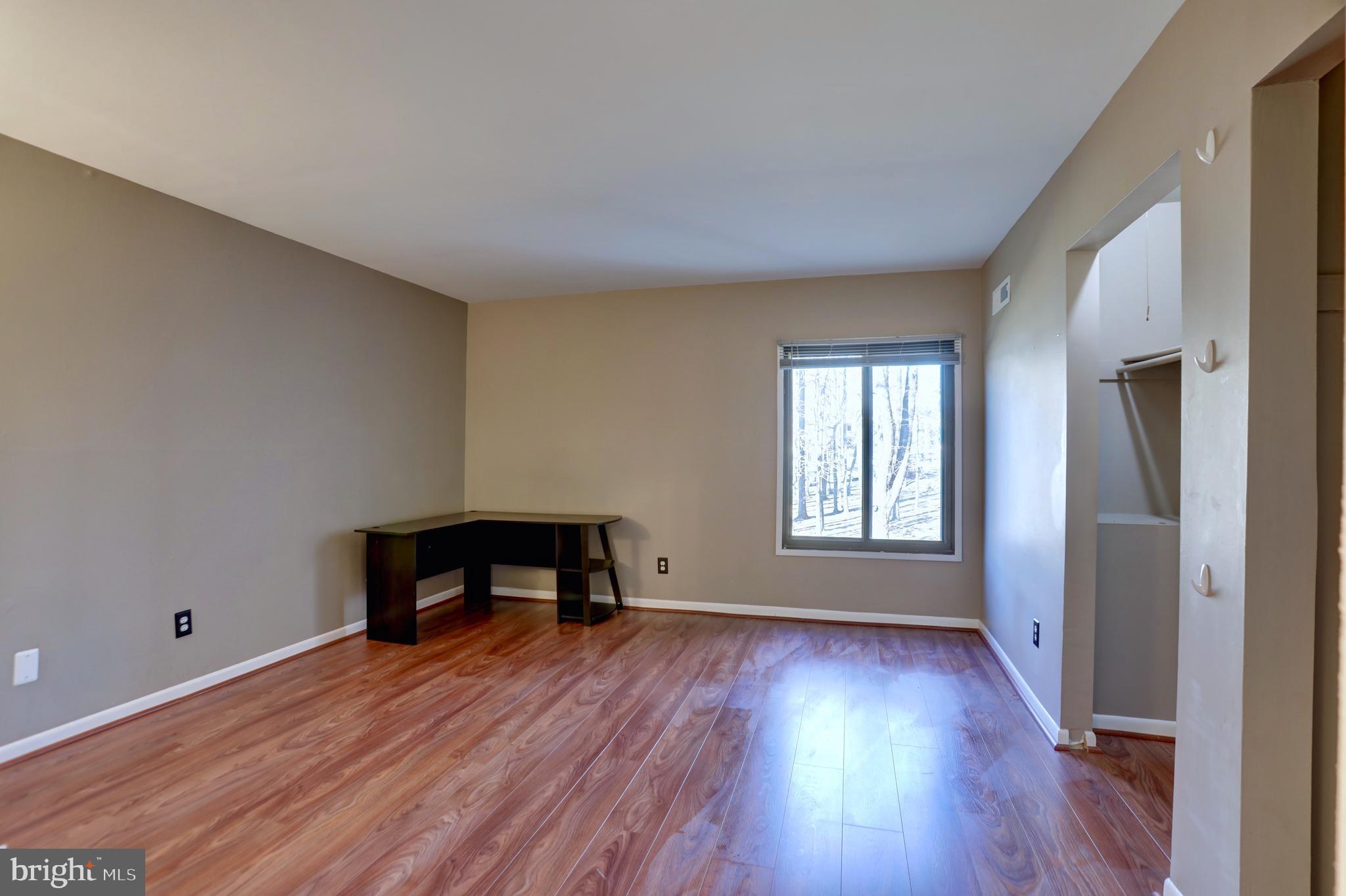 TREETOP CONDO - Residential