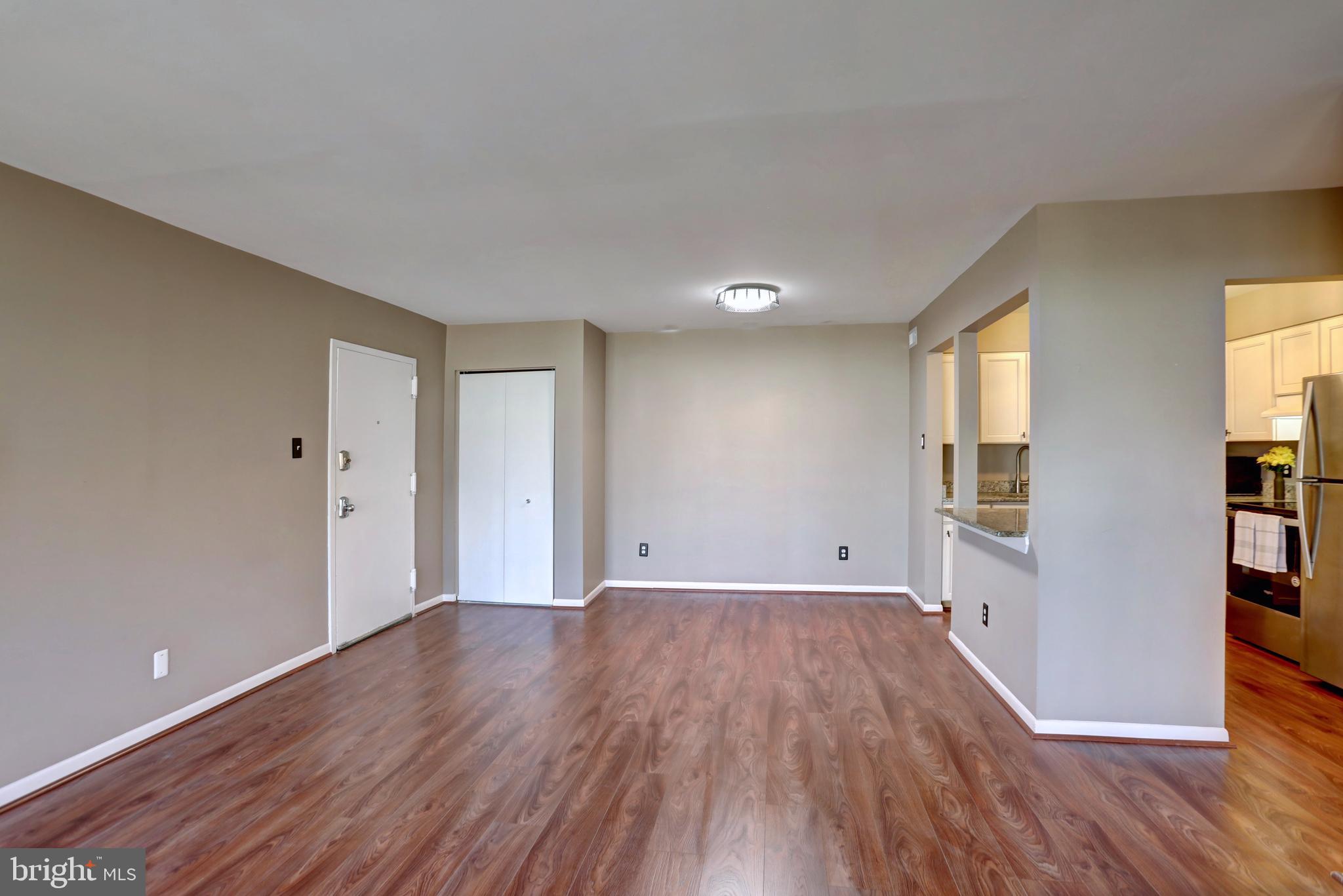 TREETOP CONDO - Residential