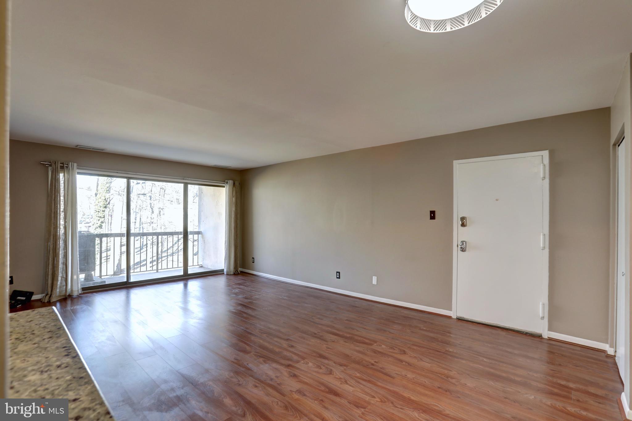 TREETOP CONDO - Residential