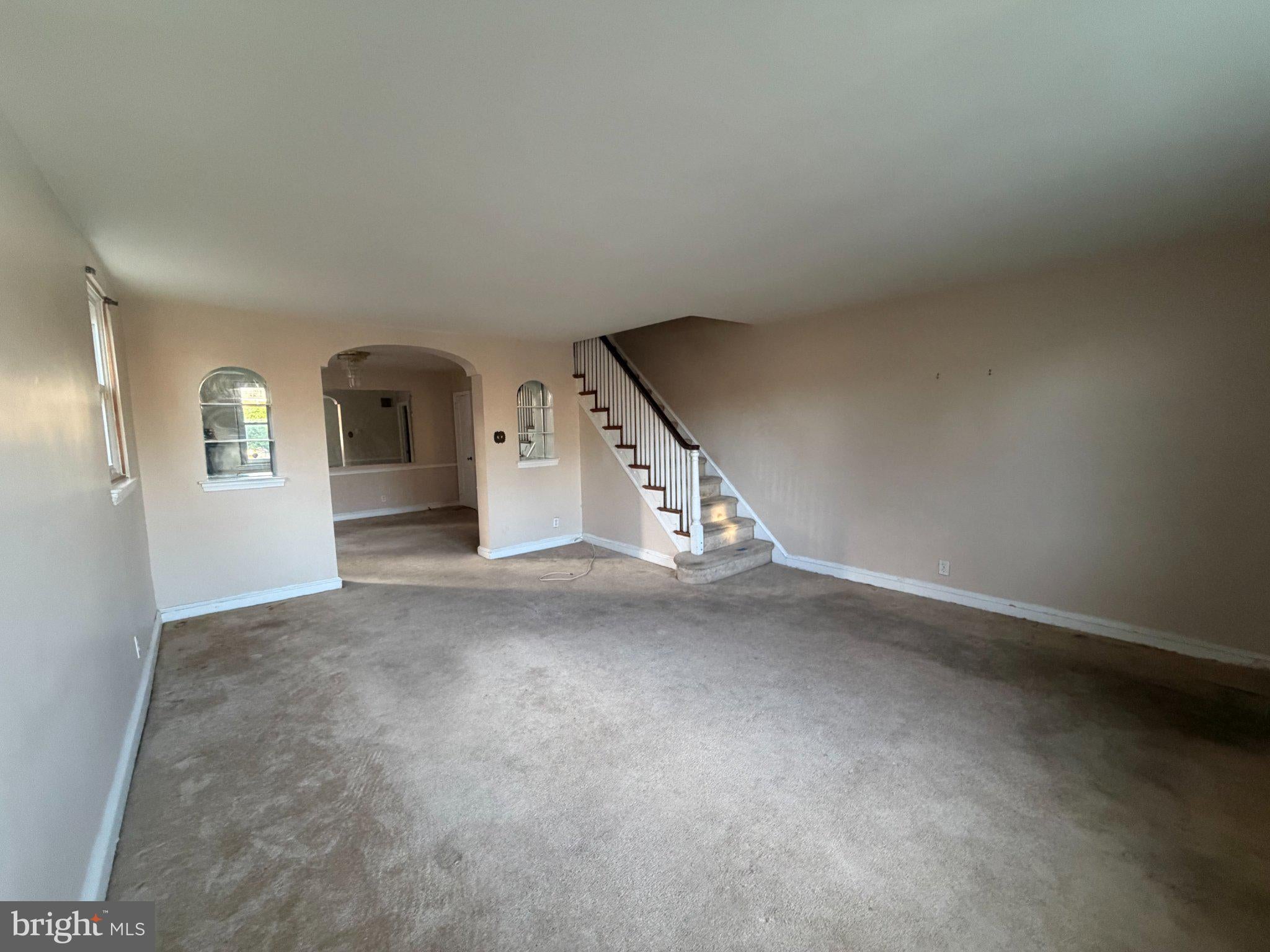 941 E SLOCUM STREET