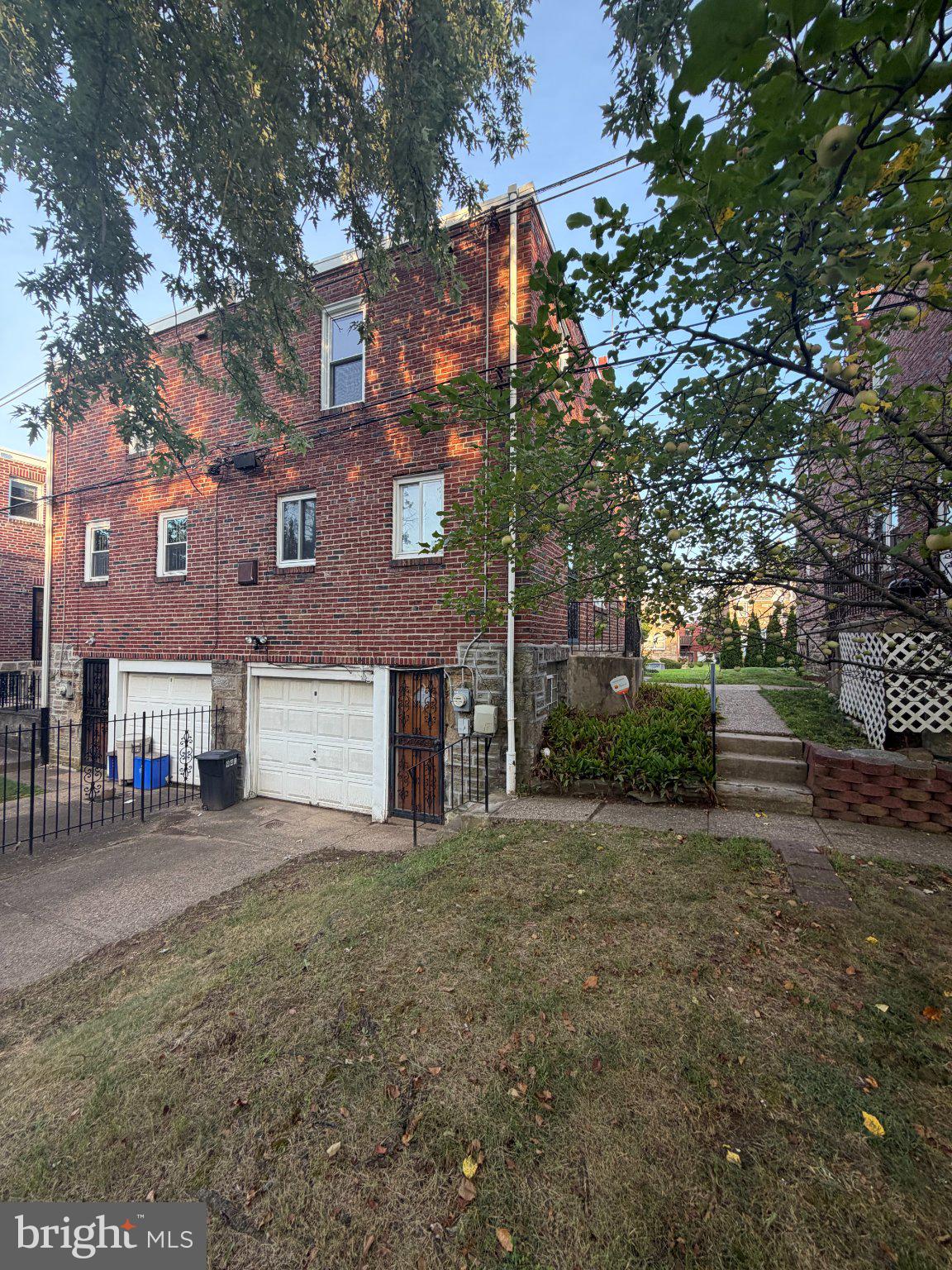 941 E SLOCUM STREET