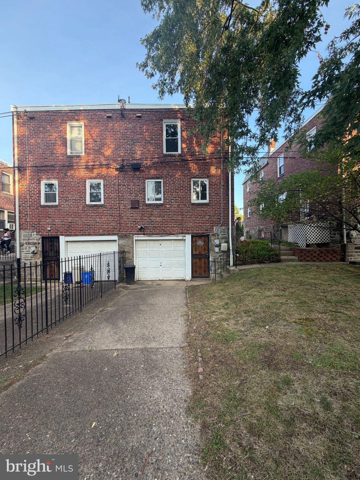 941 E SLOCUM STREET