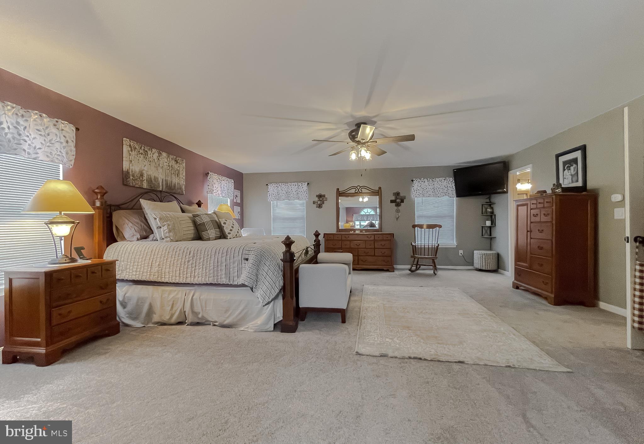 HUNTING QUARTERS - Residential