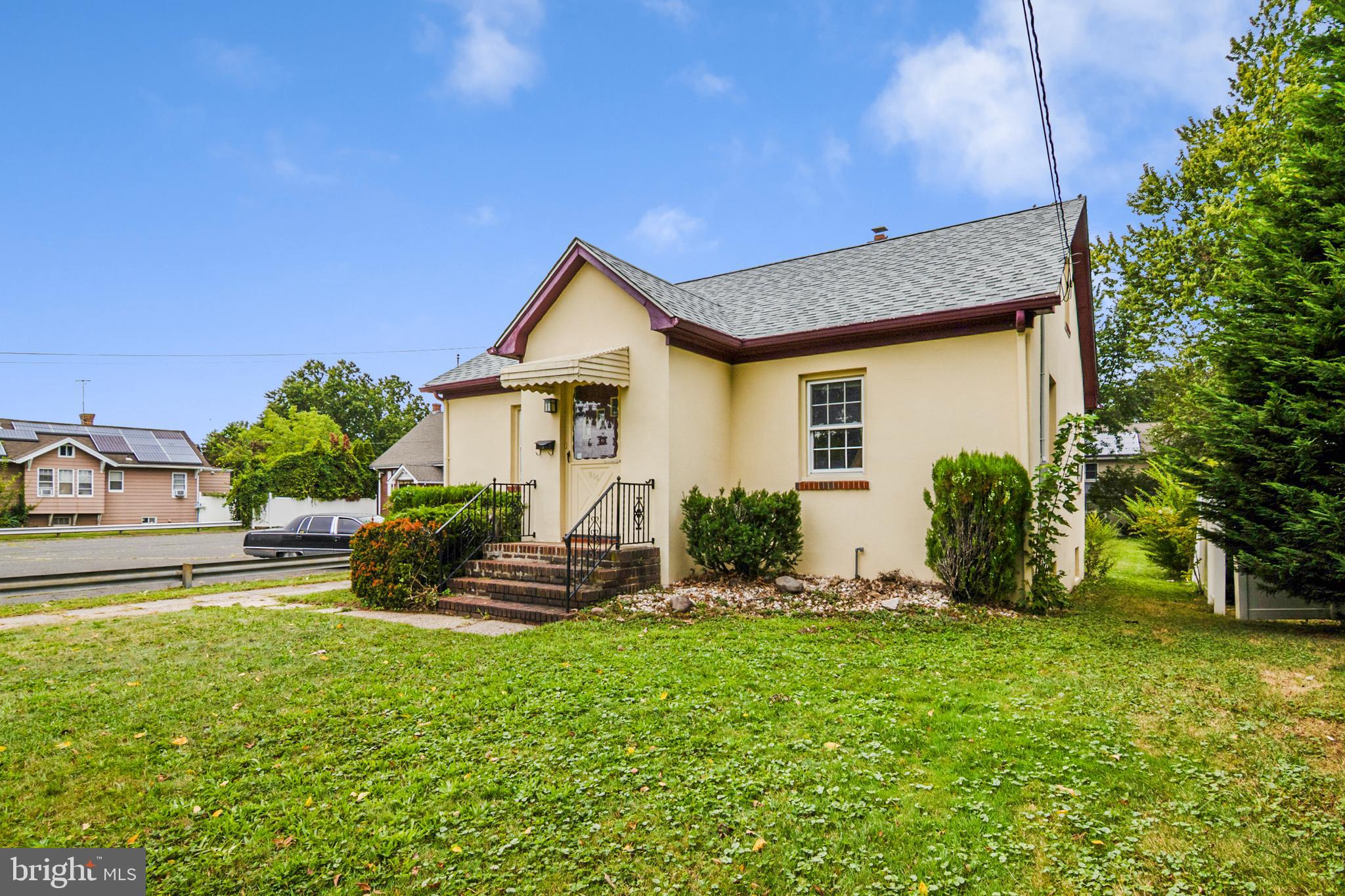 805 KING GEORGES ROAD
