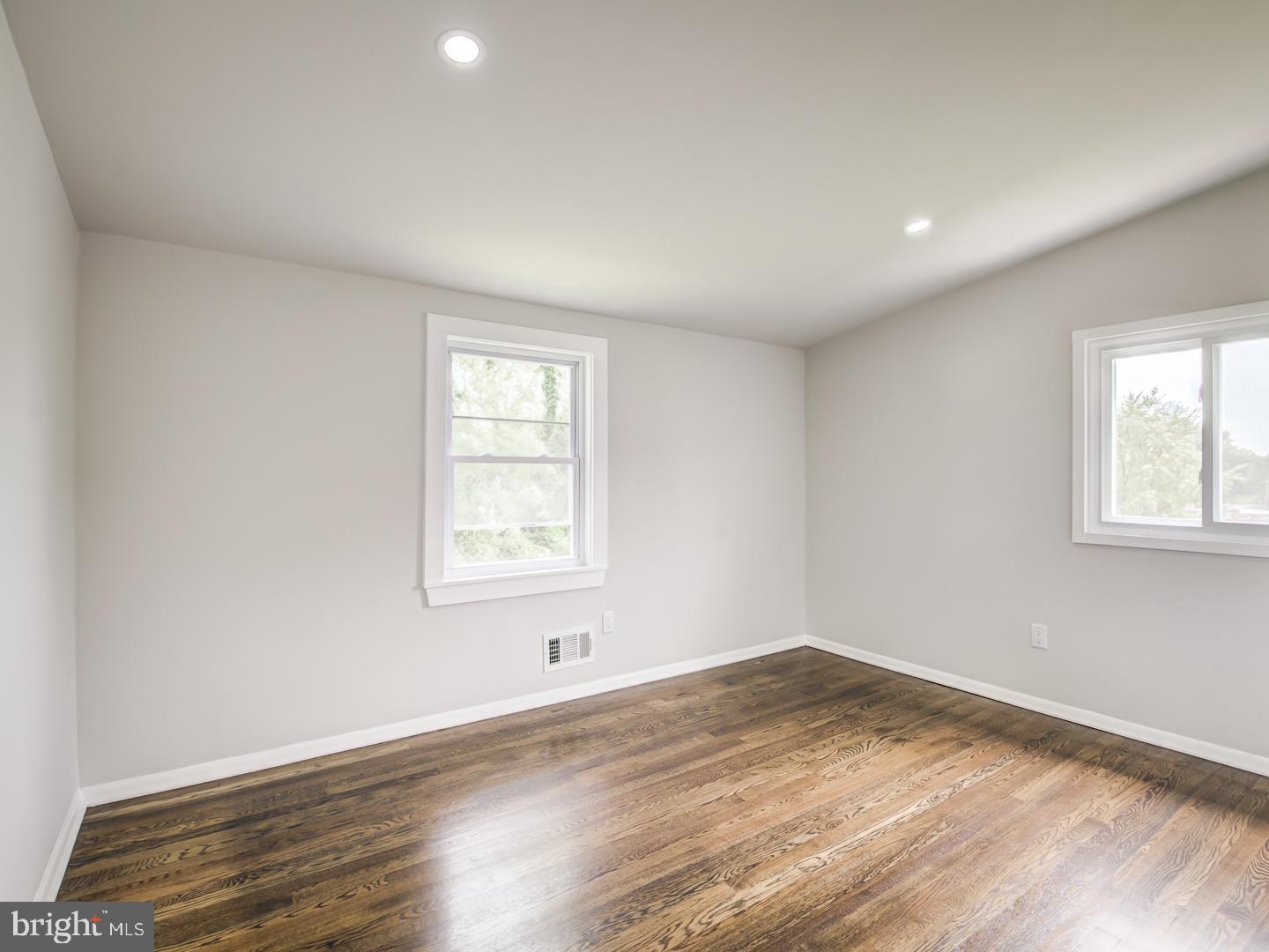 ROBIN HILLS - Residential