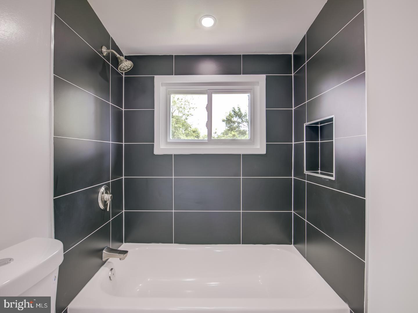 ROBIN HILLS - Residential