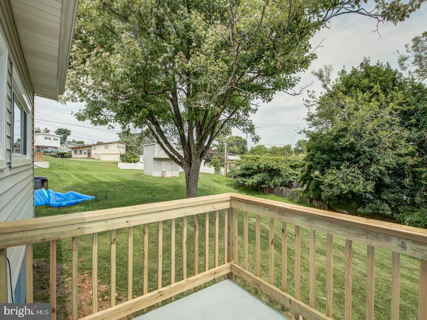 ROBIN HILLS - Residential