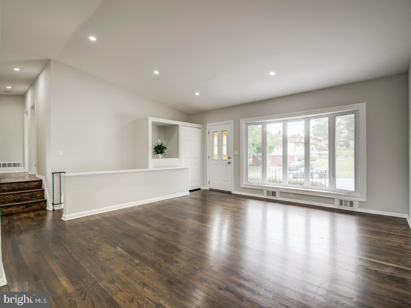 ROBIN HILLS - Residential