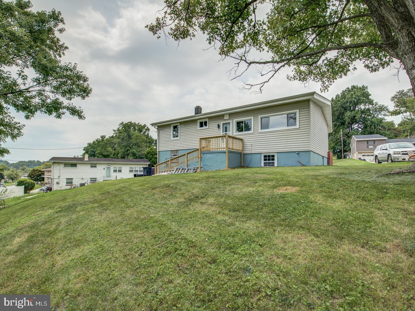 ROBIN HILLS - Residential