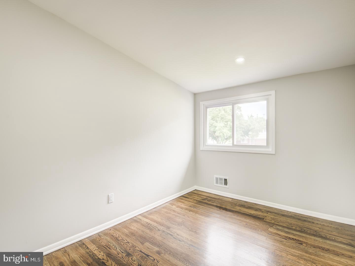 ROBIN HILLS - Residential