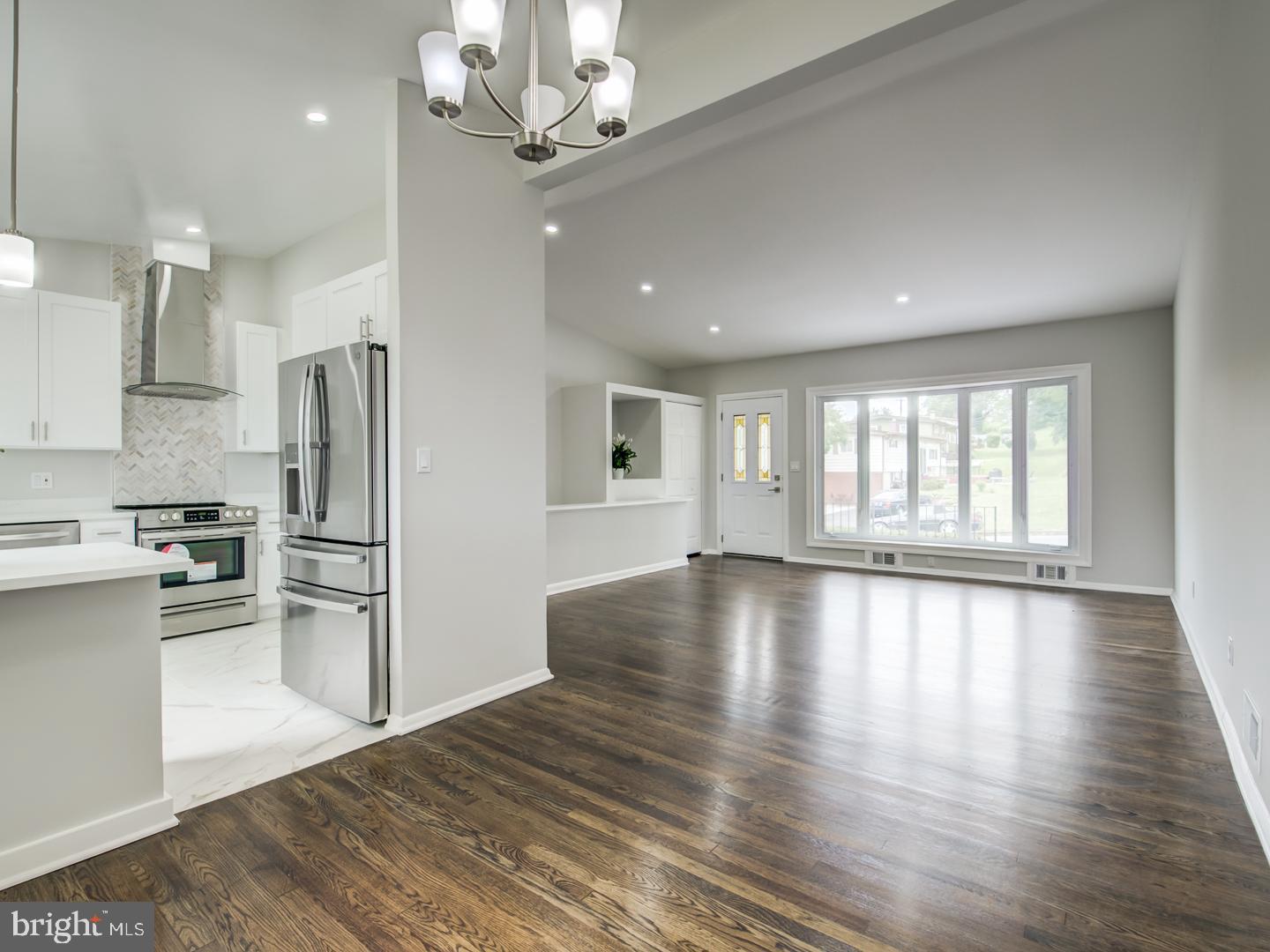 ROBIN HILLS - Residential