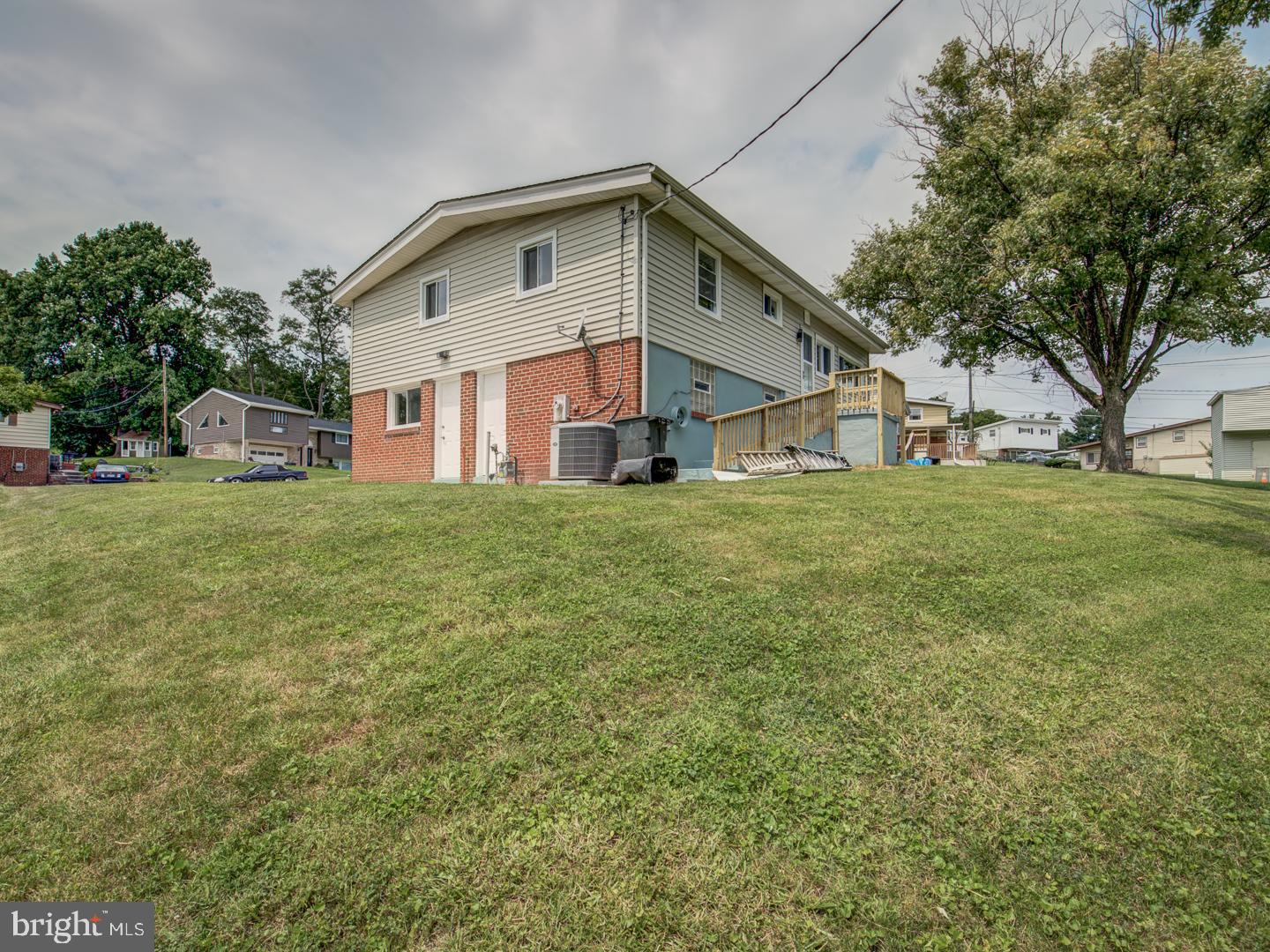 ROBIN HILLS - Residential