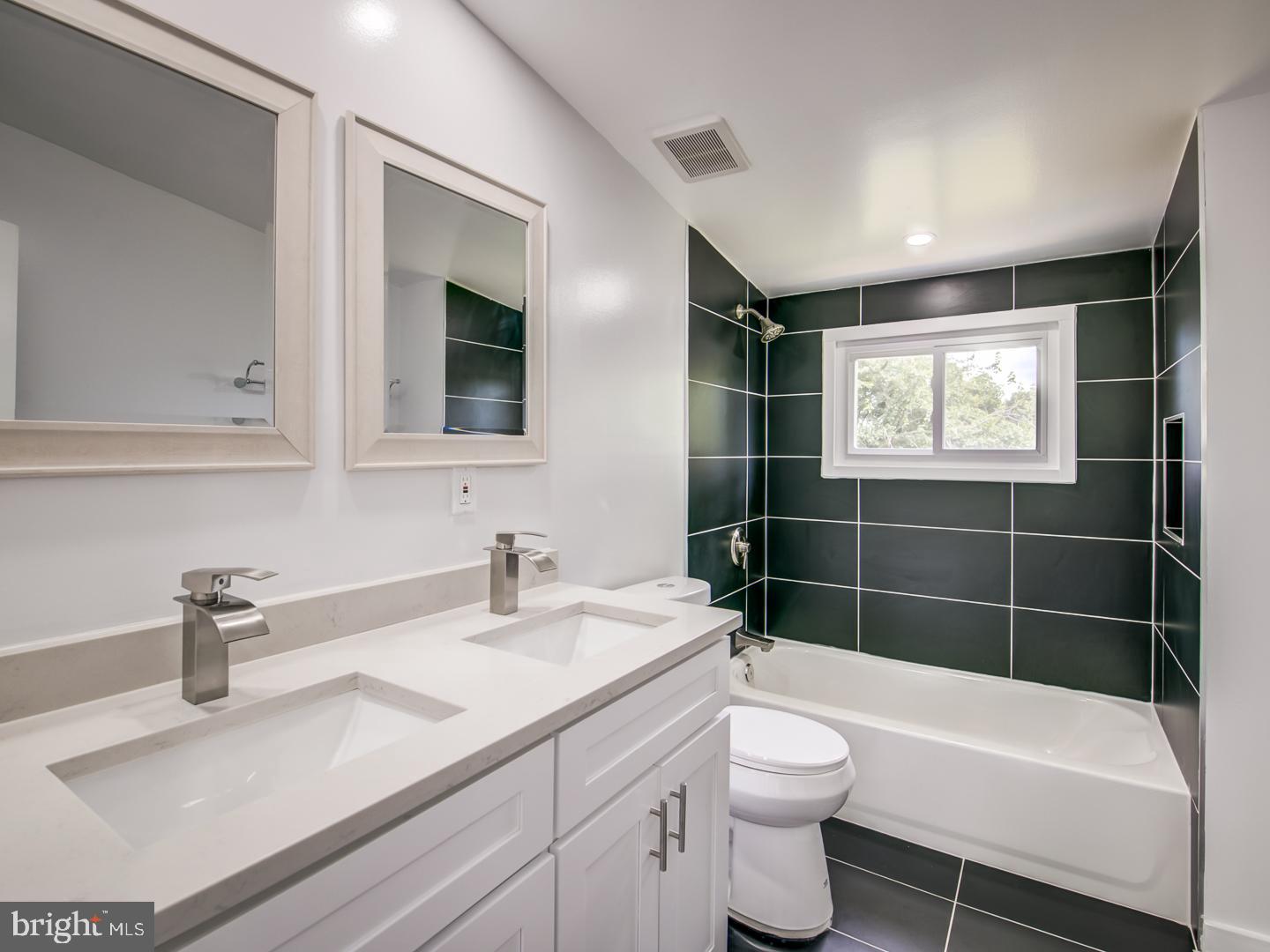 ROBIN HILLS - Residential