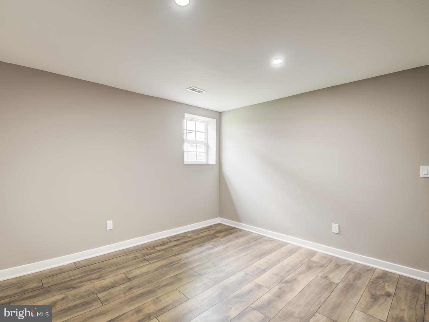 ROBIN HILLS - Residential