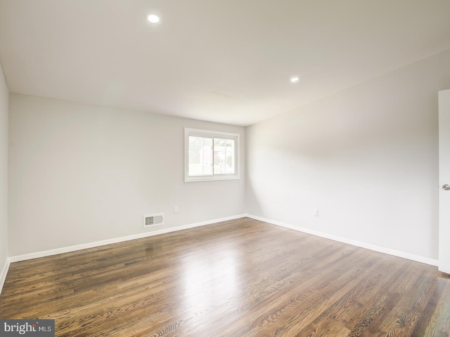 ROBIN HILLS - Residential